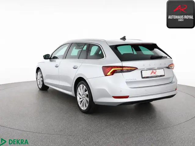 Skoda Octavia view 3