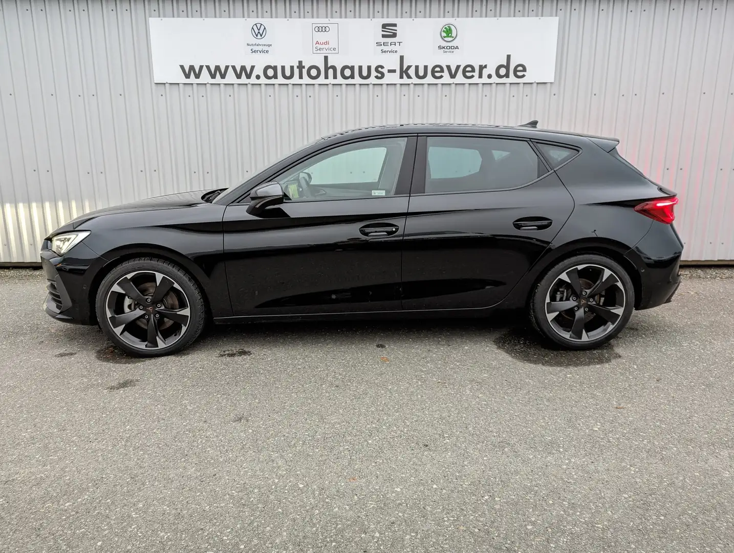 CUPRA Leon 2,0 TSI DSG Navi+LED+ACC+Shzg.+18´´ Negro - 2