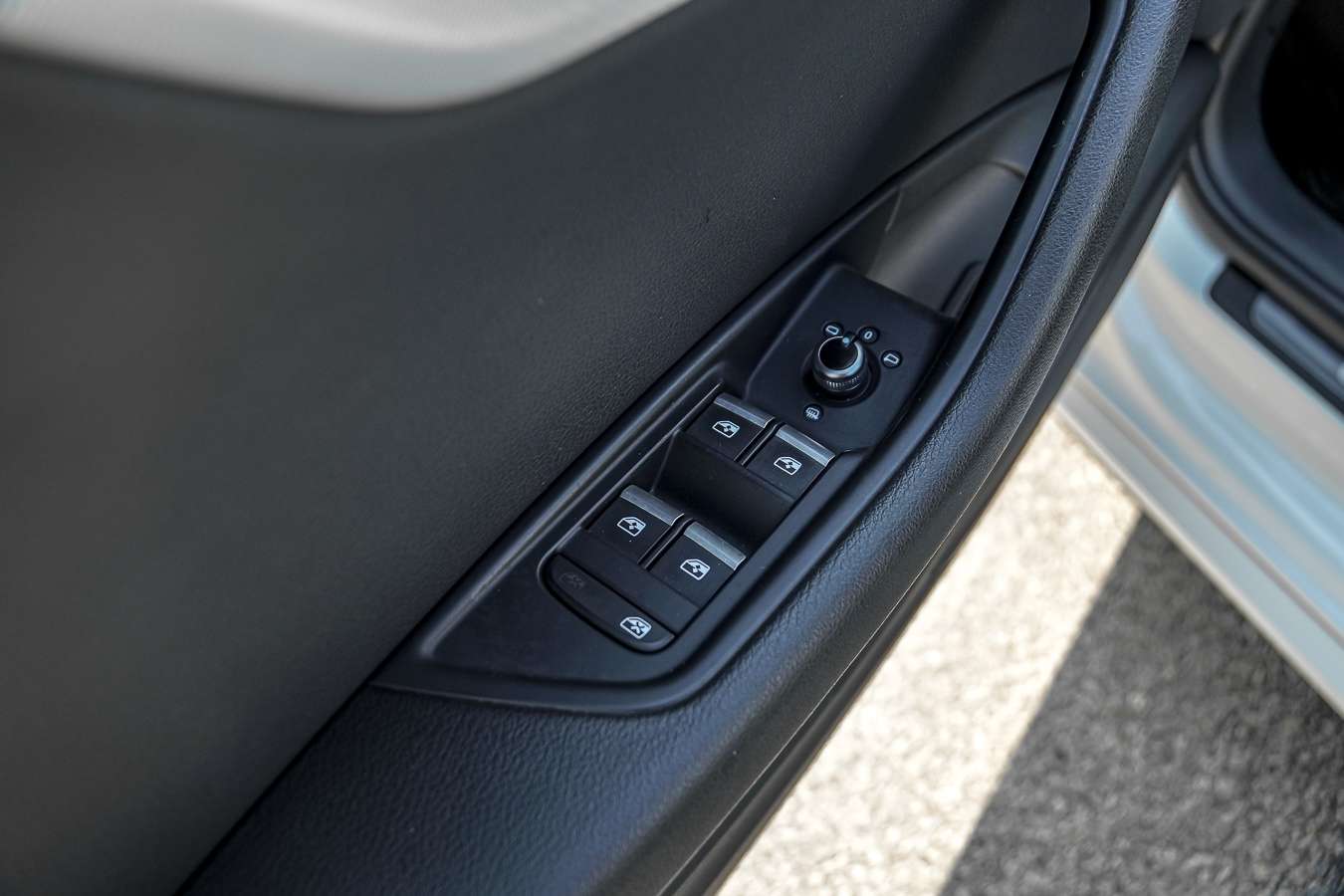 2018 Audi A4 2.0 TFSI quattro Progressiv S tronic thumb 11