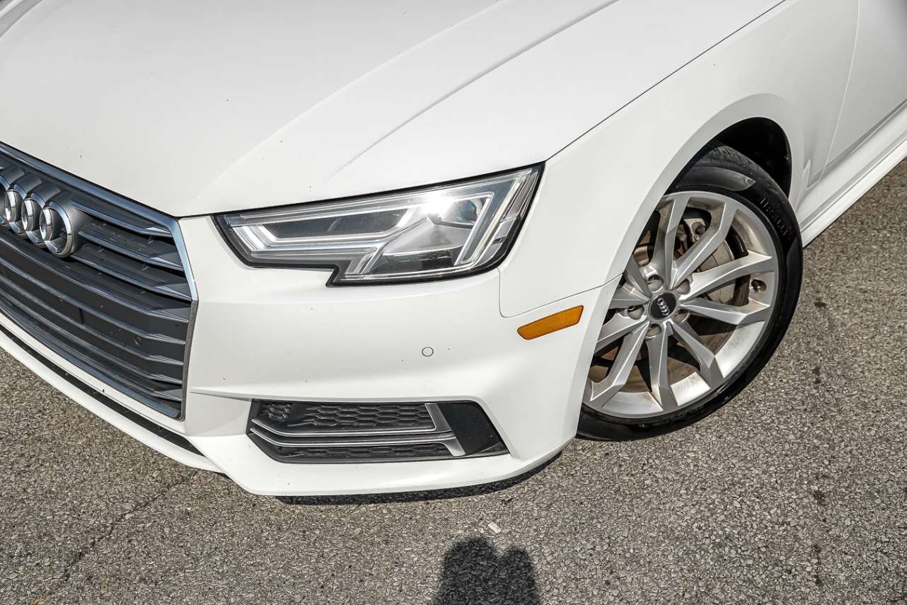 2018 Audi A4 2.0 TFSI quattro Progressiv S tronic alt 3