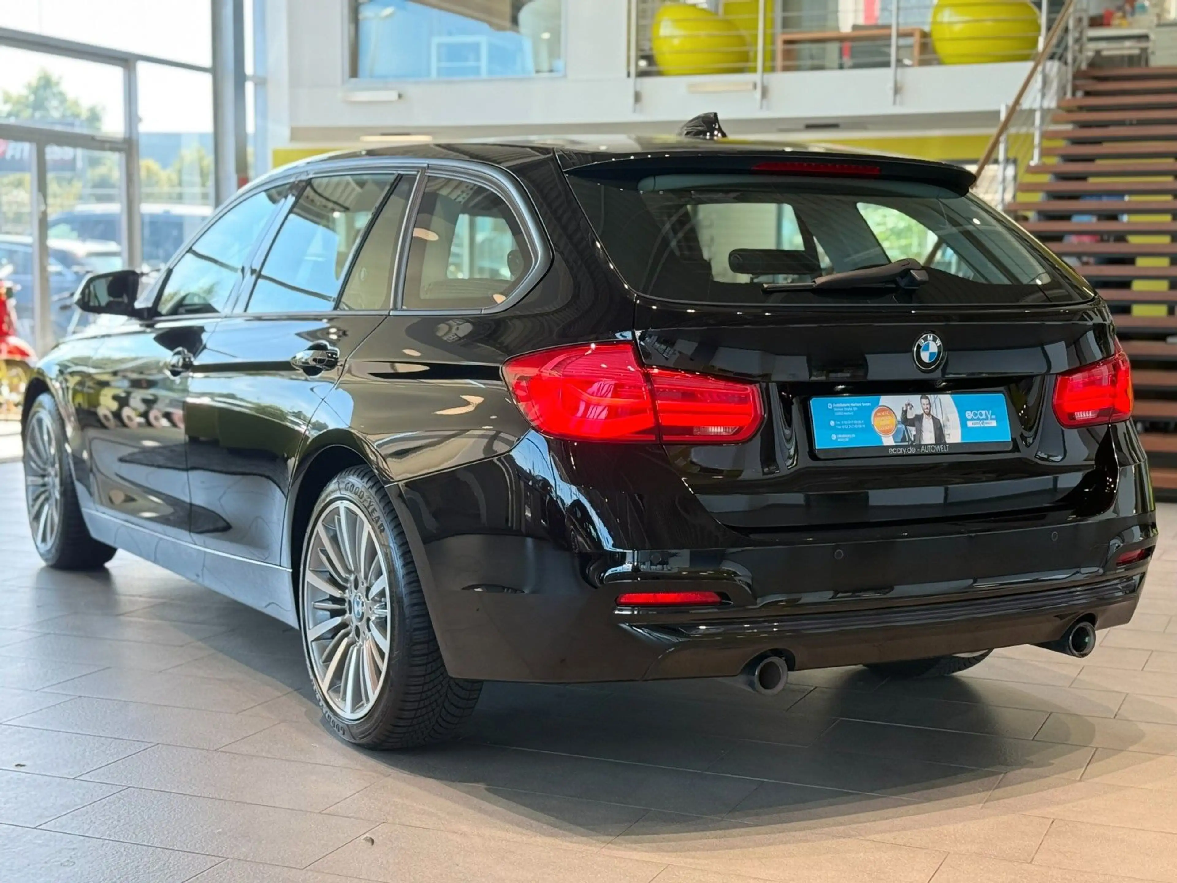 BMW 340 i Touring xDrive Sport Line*AHK*Kamera*ACC* — photo 4