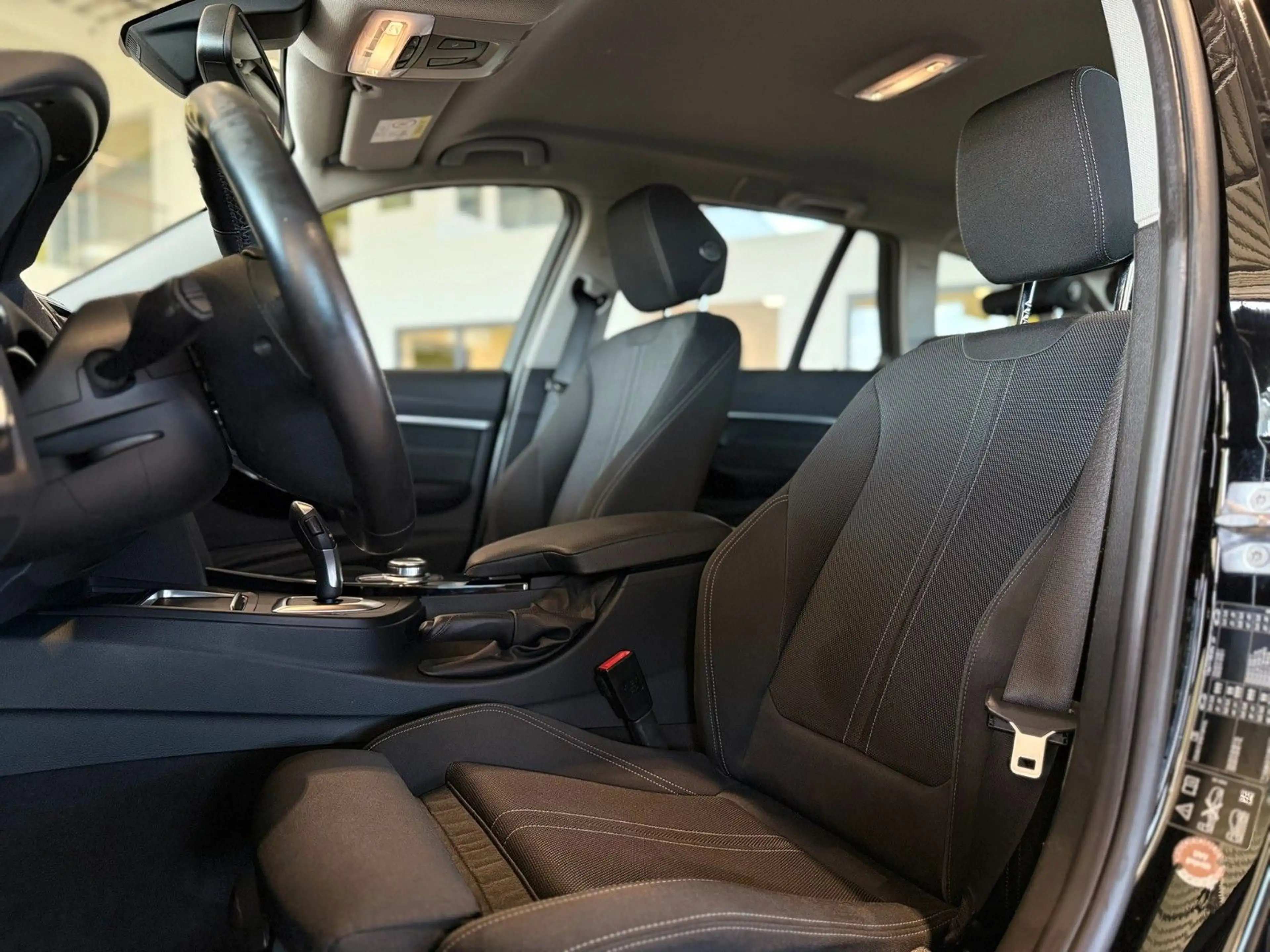 BMW 340 i Touring xDrive Sport Line*AHK*Kamera*ACC* — photo 13