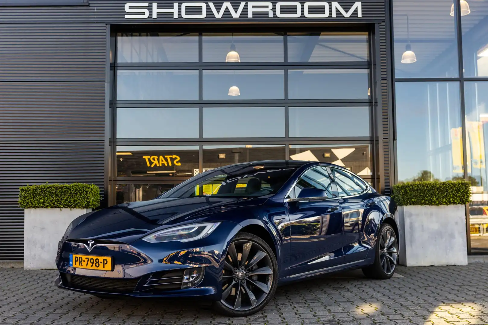 Tesla Model S 90D Base, 422 PK, AWD, NL auto, Pano, 21 inch! Blau - 2