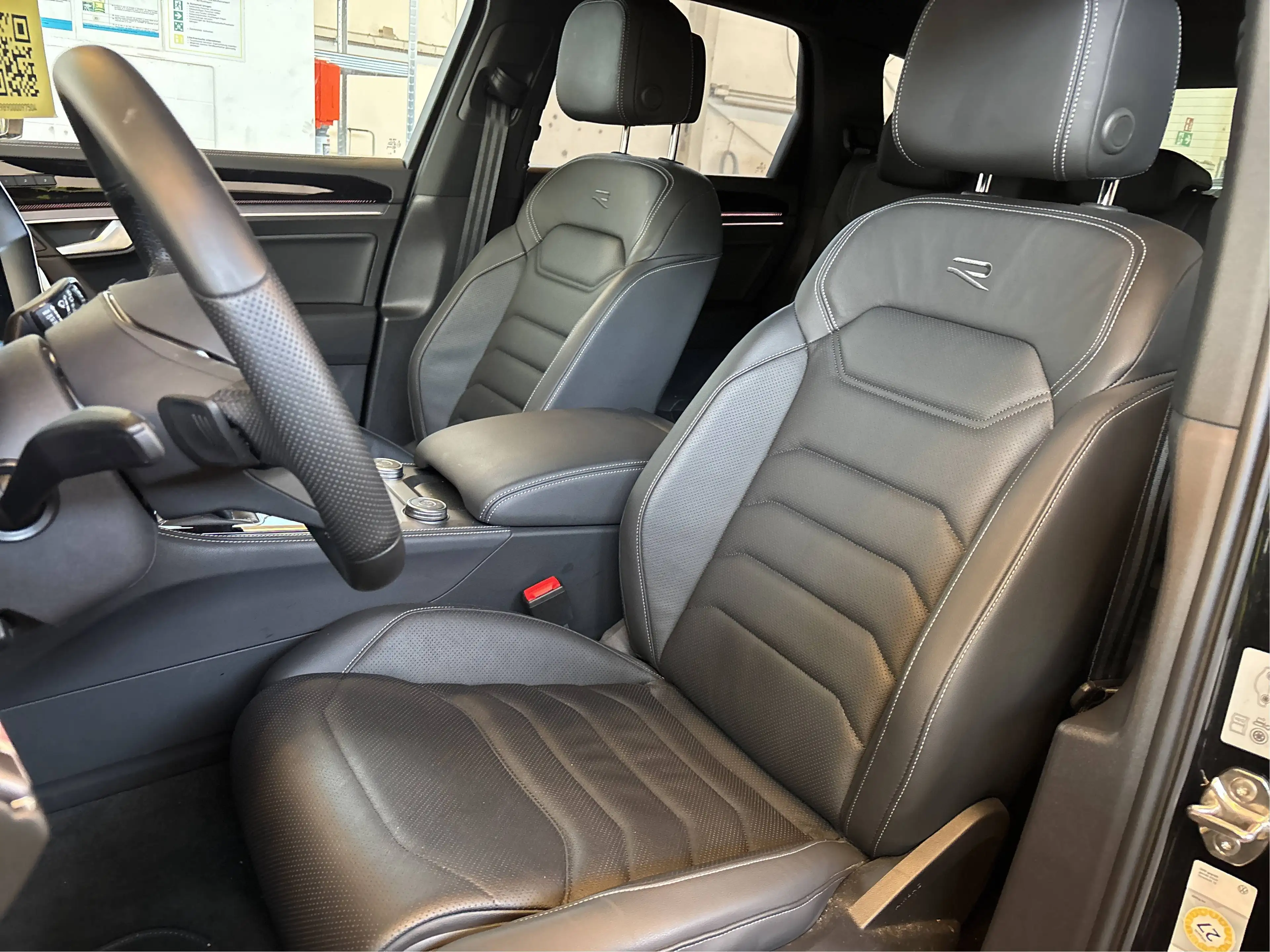 Volkswagen Touareg eHybrid 4Mot. R-Line *21Zoll*PANORAMA*SitzKlima*MASSAGE* — photo 7