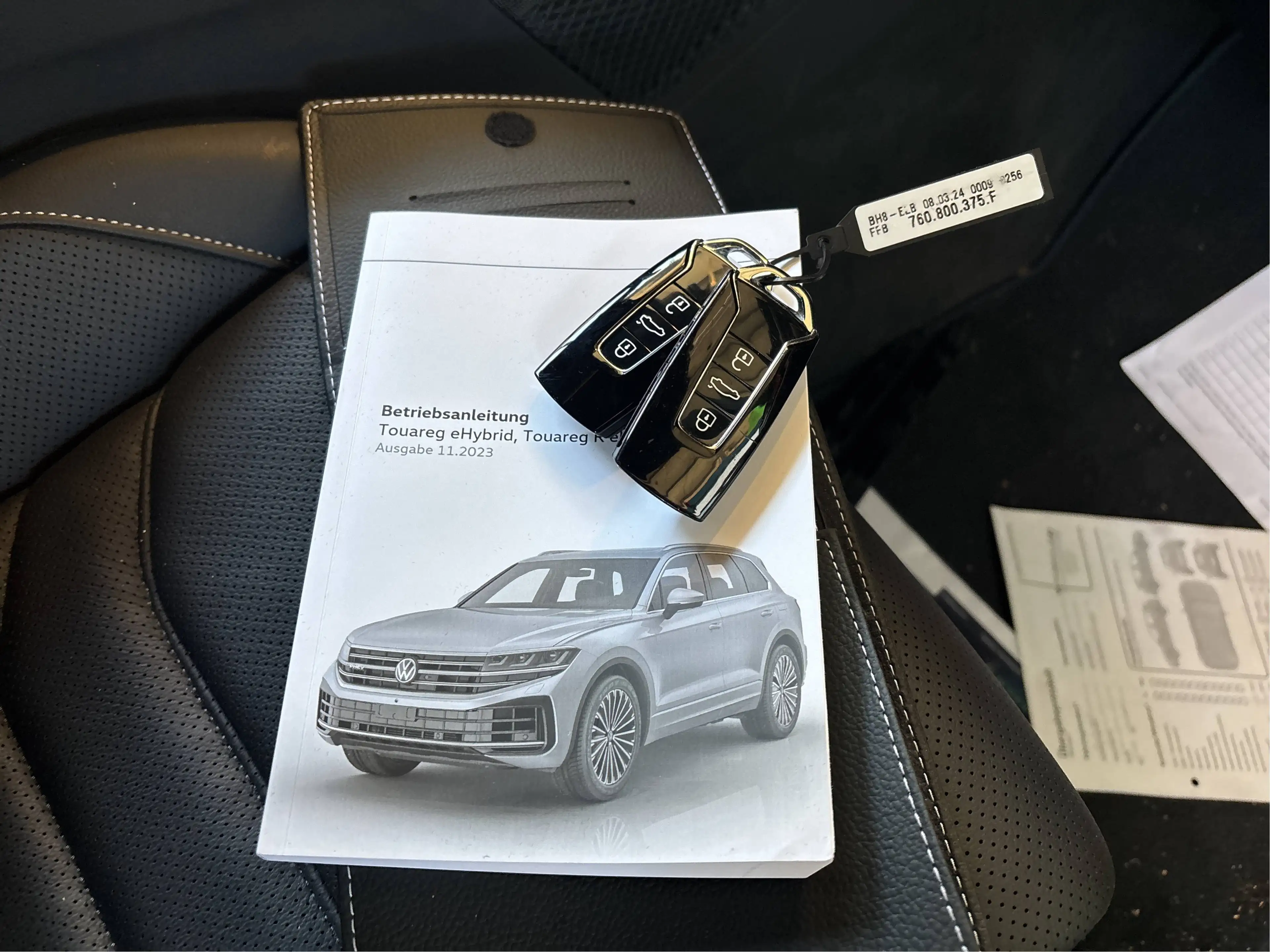 Volkswagen Touareg eHybrid 4Mot. R-Line *21Zoll*PANORAMA*SitzKlima*MASSAGE* — photo 6
