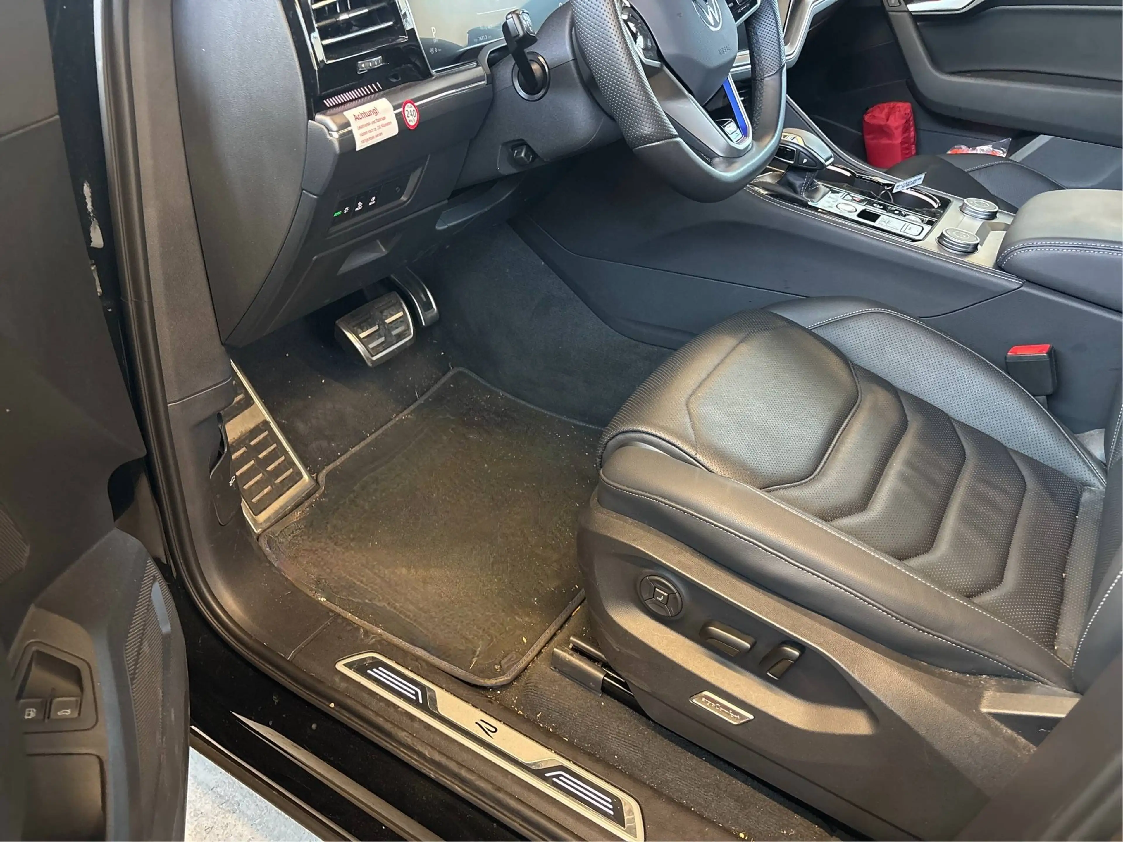 Volkswagen Touareg eHybrid 4Mot. R-Line *21Zoll*PANORAMA*SitzKlima*MASSAGE* — photo 10