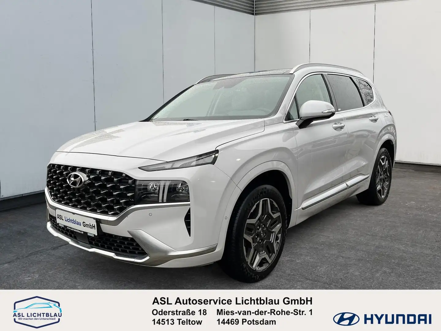 Hyundai SANTA FE Plug-in-Hybrid 1.6 T-GDi 4WD 6AT SIGNATURE 1.6 Weiß - 1