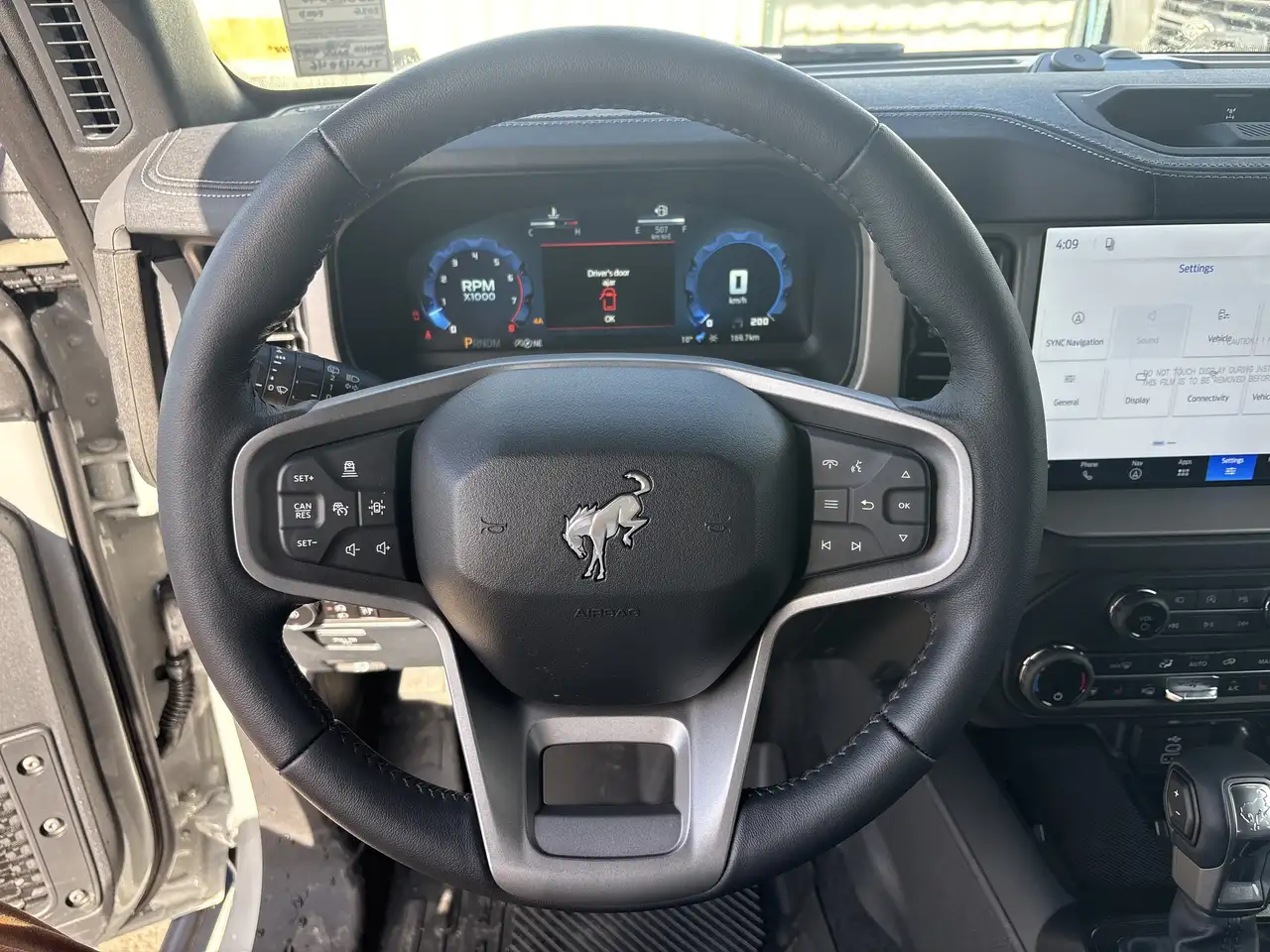Ford Bronco снимка Ford Bronco