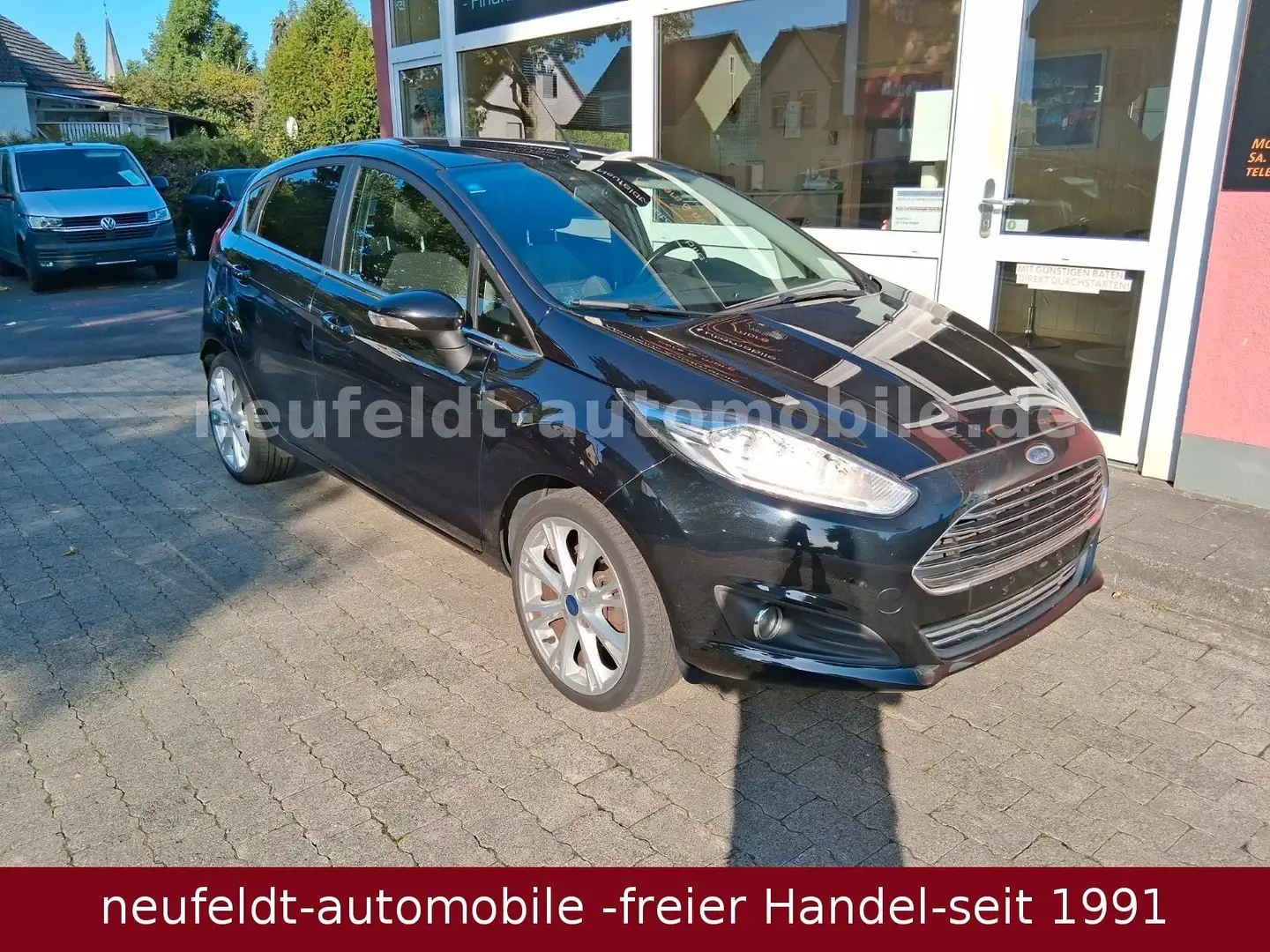 Ford Fiesta Titanium Schwarz - 2