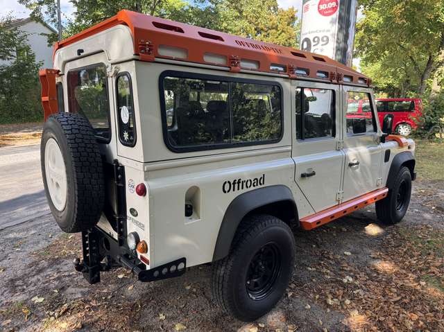 Imagine Land Rover Defender 110 Station Wagon