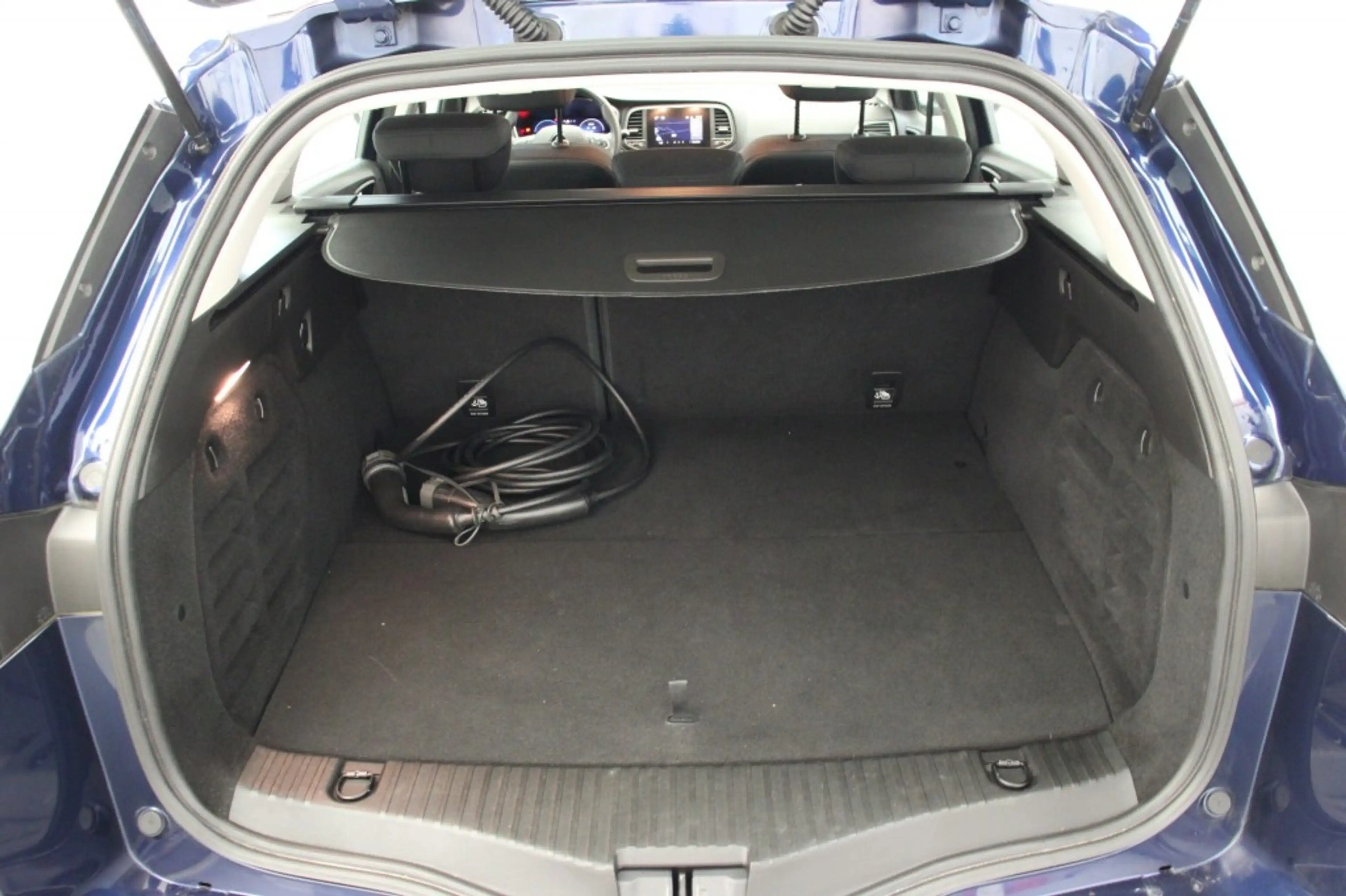 Renault Megane E-Tech Estate 1.6 E-Tech Plug-In Hybrid 160 Business Zen — photo 9