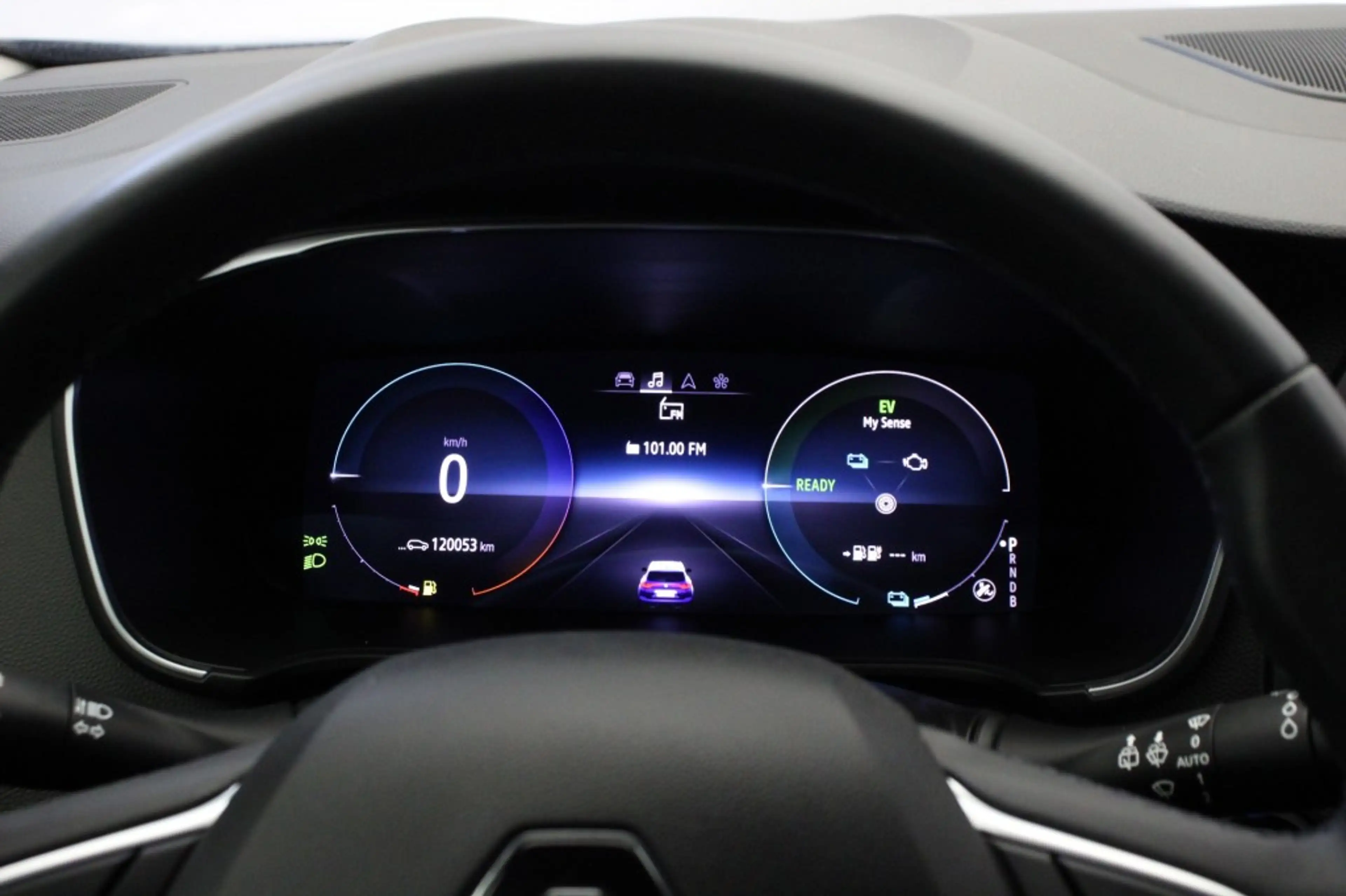 Renault Megane E-Tech Estate 1.6 E-Tech Plug-In Hybrid 160 Business Zen — photo 19