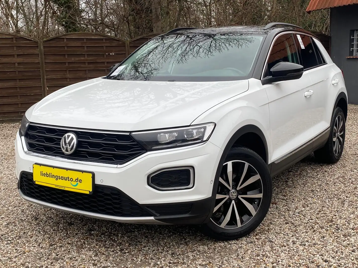 Volkswagen T-Roc 1.5 TSI ACT DSG Style LED Navi Pano ACC Weiß - 1