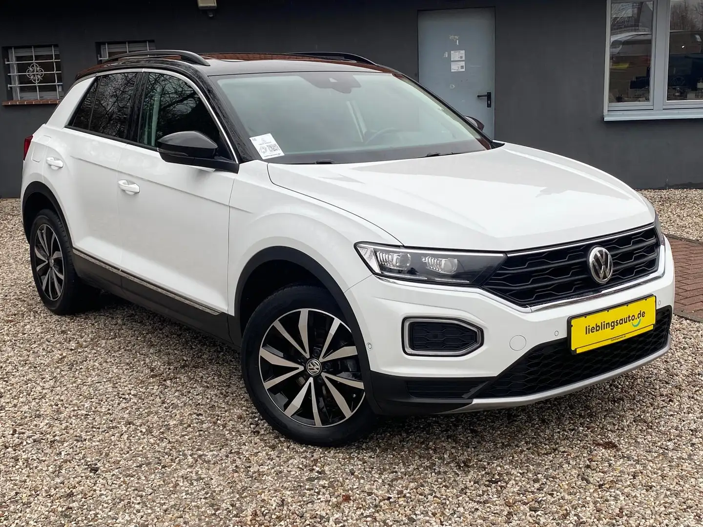 Volkswagen T-Roc 1.5 TSI ACT DSG Style LED Navi Pano ACC Weiß - 2