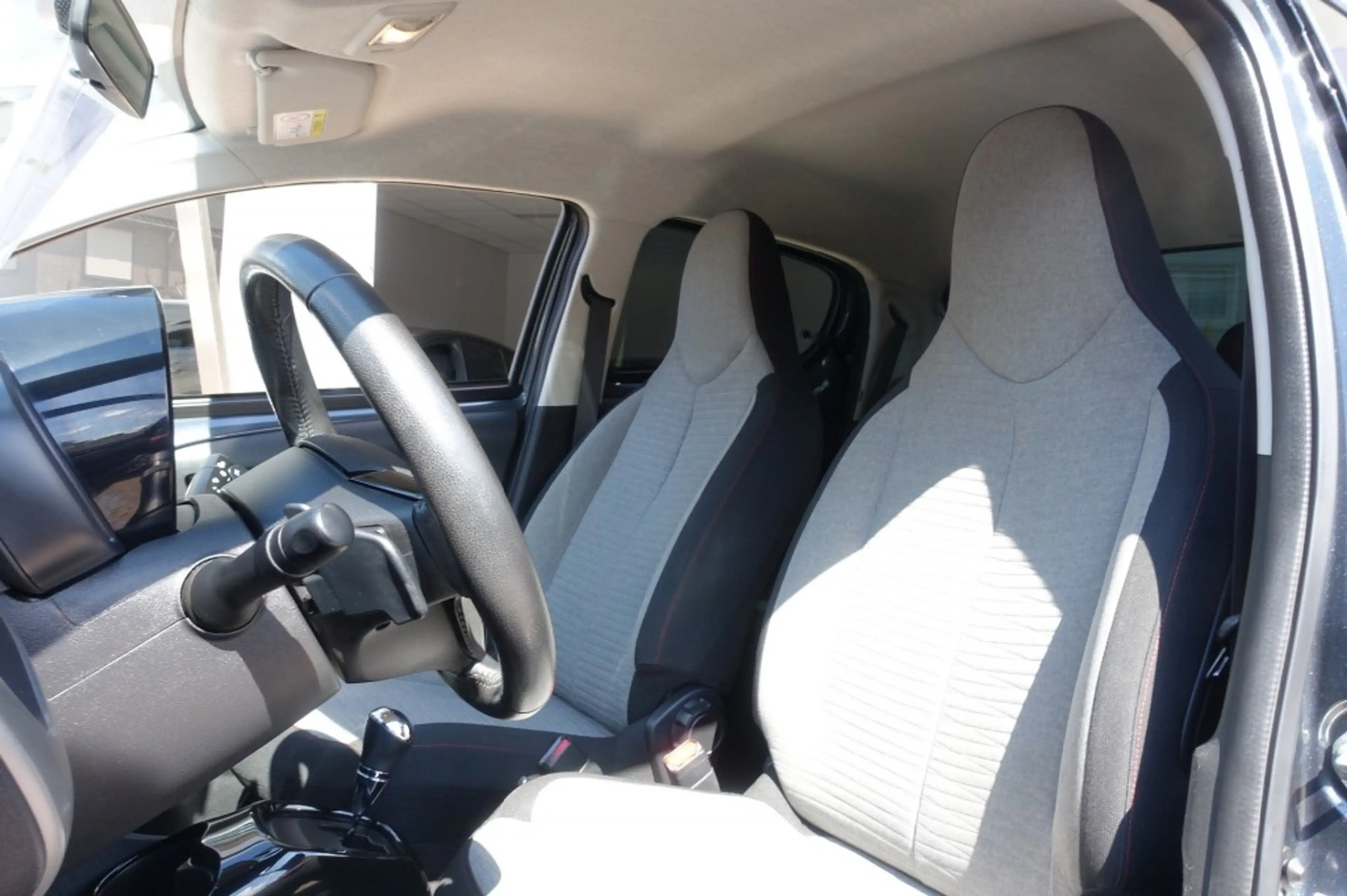 Citroen C1 1.0 VTi Shine AUTOMAAT Clima 100%NL (All-in prijs) — photo 14