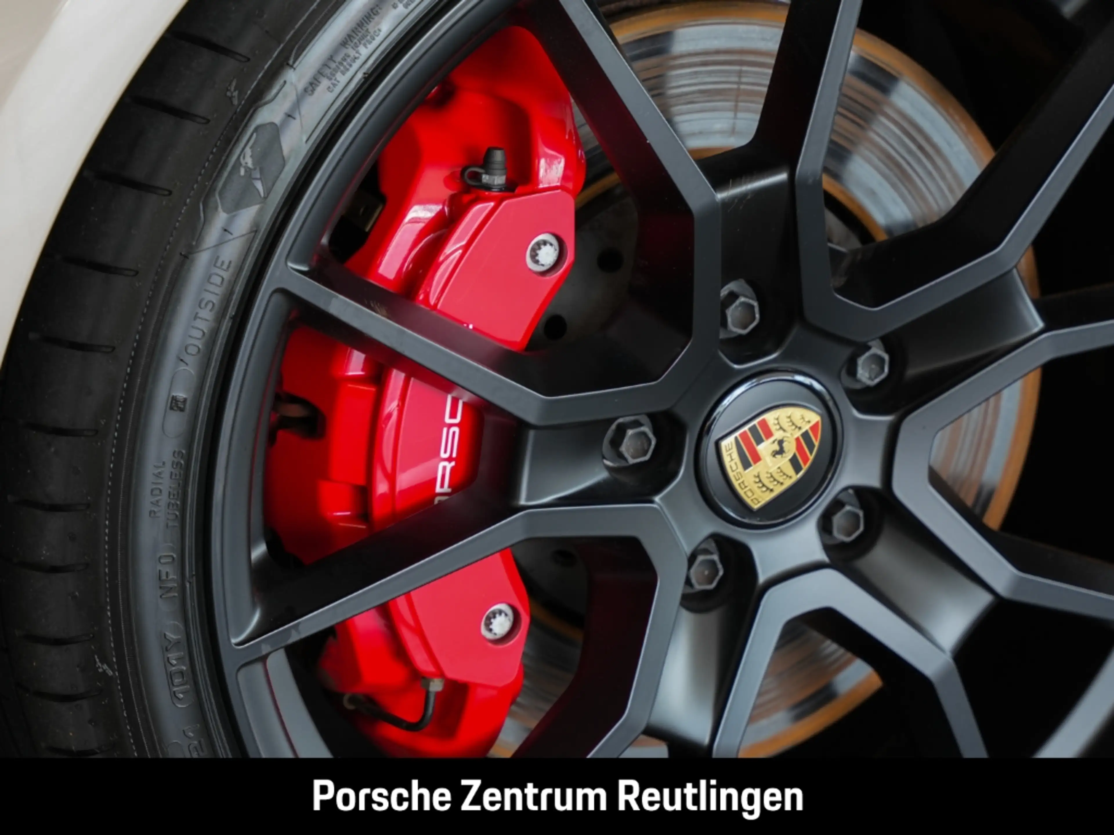 Porsche Taycan GTS InnoDrive Head-Up Surround View BOSE — photo 12