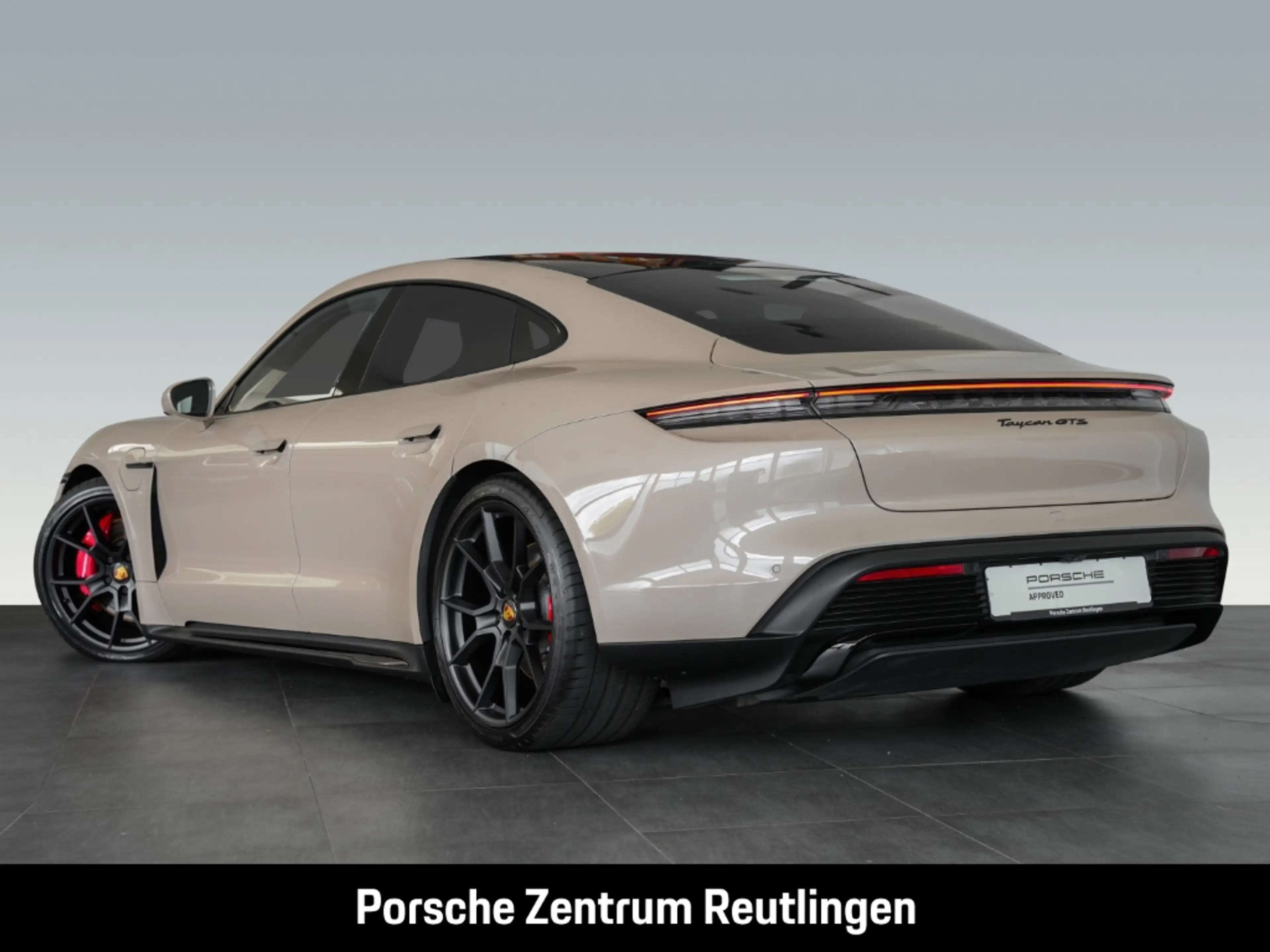Porsche Taycan GTS InnoDrive Head-Up Surround View BOSE — photo 3