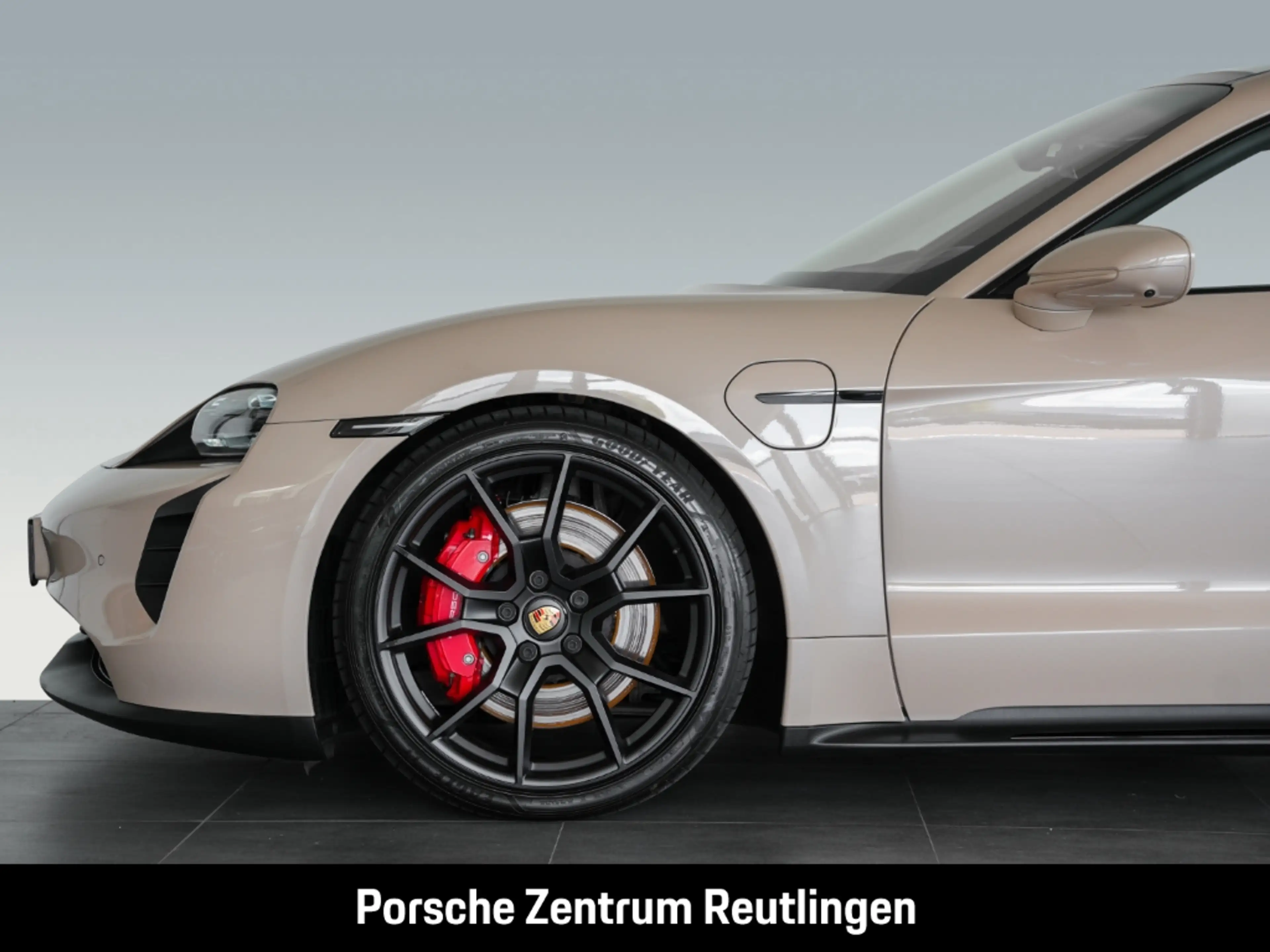 Porsche Taycan GTS InnoDrive Head-Up Surround View BOSE — photo 10
