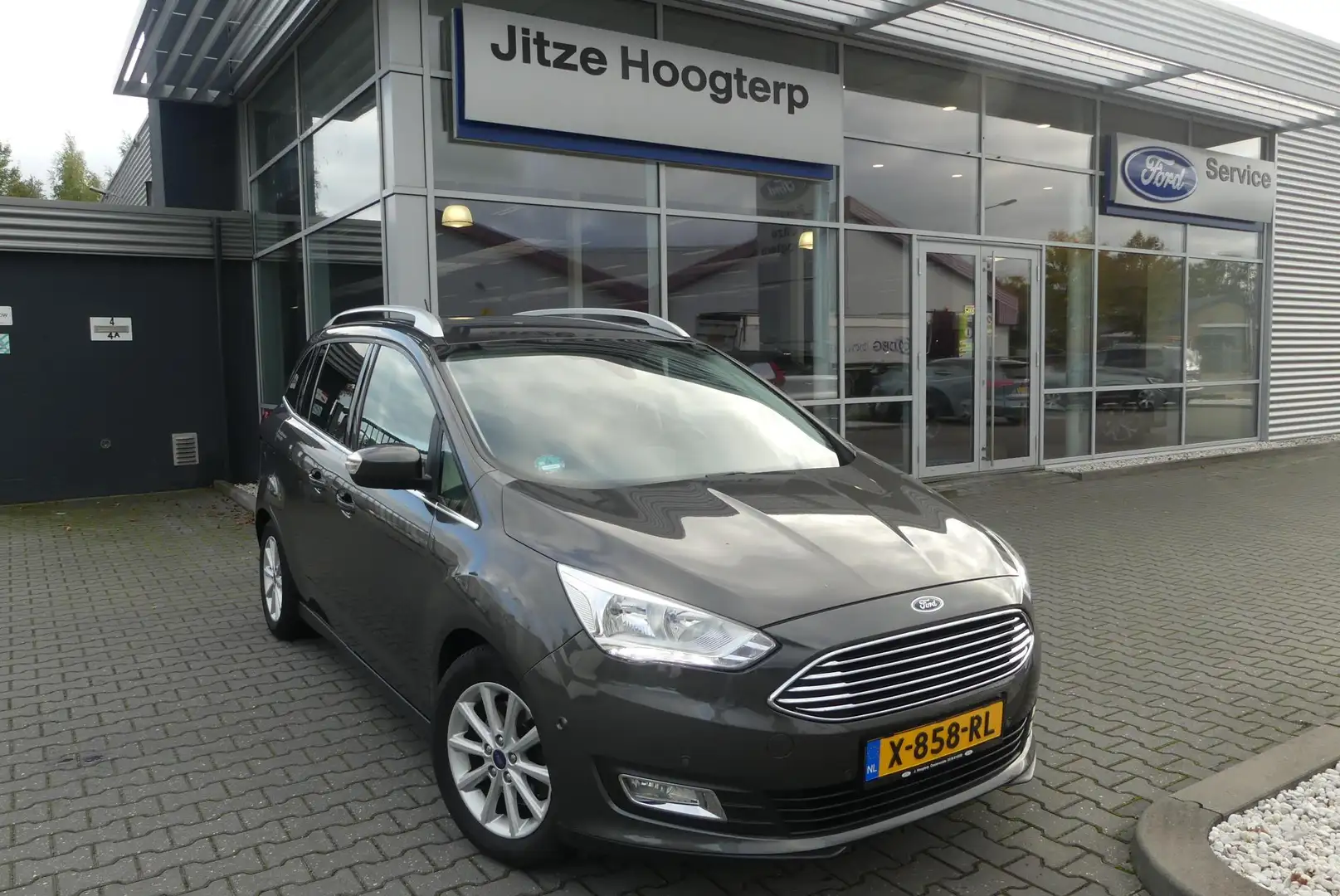 Ford Grand C-Max 1.5 Titanium 7p. CRUISE, CLIMA, TREKHAAK (1.300KG) Gris - 1