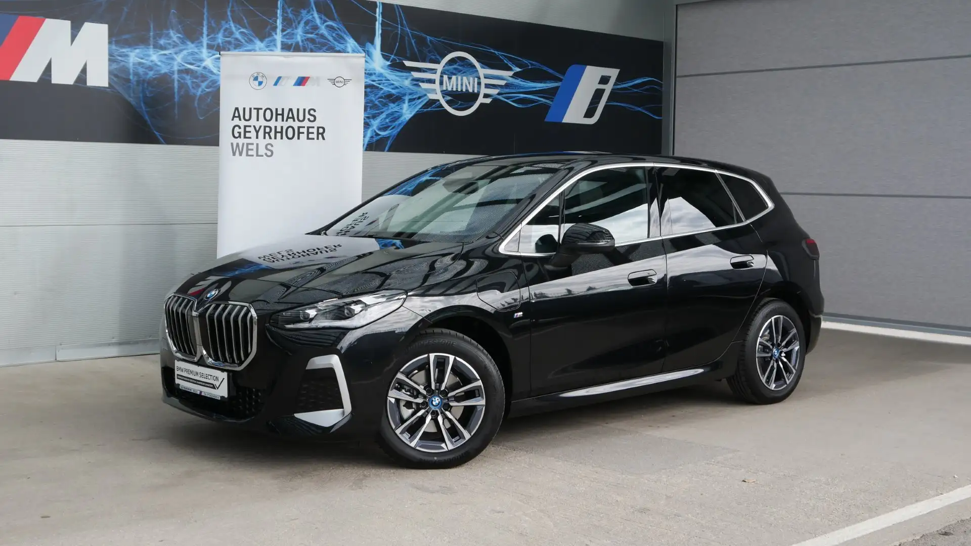 BMW 225 225e xDrive Active Tourer Negro - 1