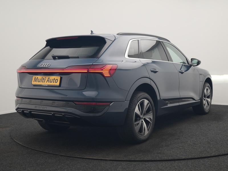 Audi Q8 e-tron 55 quattro S Line 114 kWh 408pk Dealer O.H | Trekh — photo 3