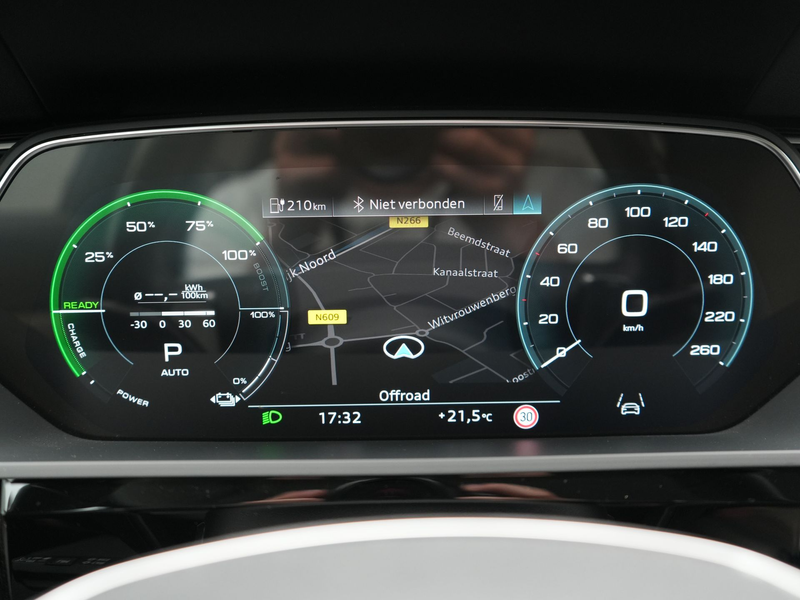 Audi Q8 e-tron 55 quattro S Line 114 kWh 408pk Dealer O.H | Trekh — photo 30