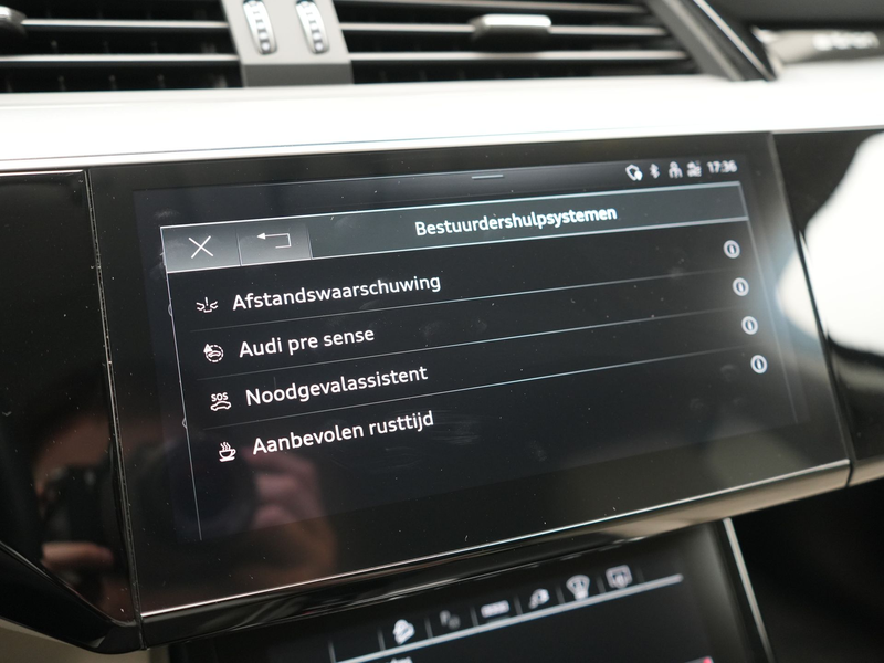 Audi Q8 e-tron 55 quattro S Line 114 kWh 408pk Dealer O.H | Trekh — photo 46