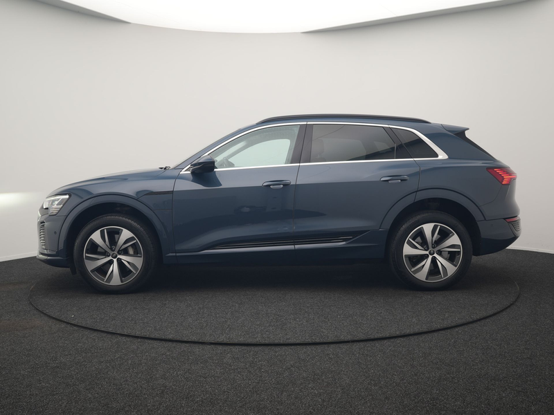 Audi Q8 e-tron 55 quattro S Line 114 kWh 408pk Dealer O.H | Trekh — photo 2
