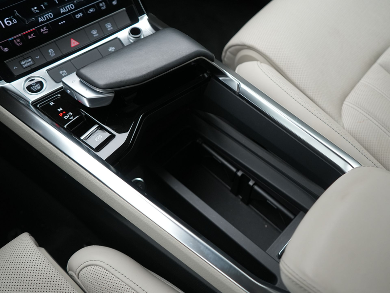 Audi Q8 e-tron 55 quattro S Line 114 kWh 408pk Dealer O.H | Trekh — photo 36