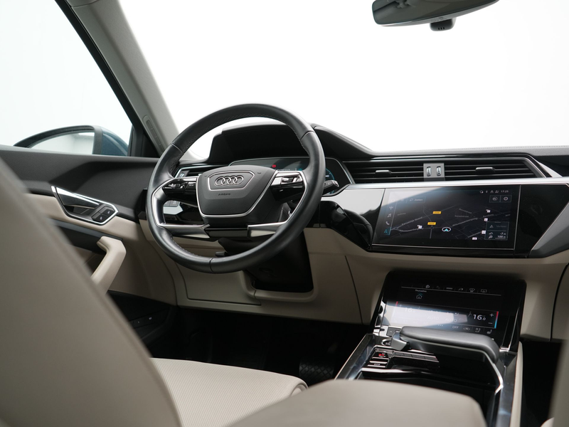 Audi Q8 e-tron 55 quattro S Line 114 kWh 408pk Dealer O.H | Trekh — photo 9