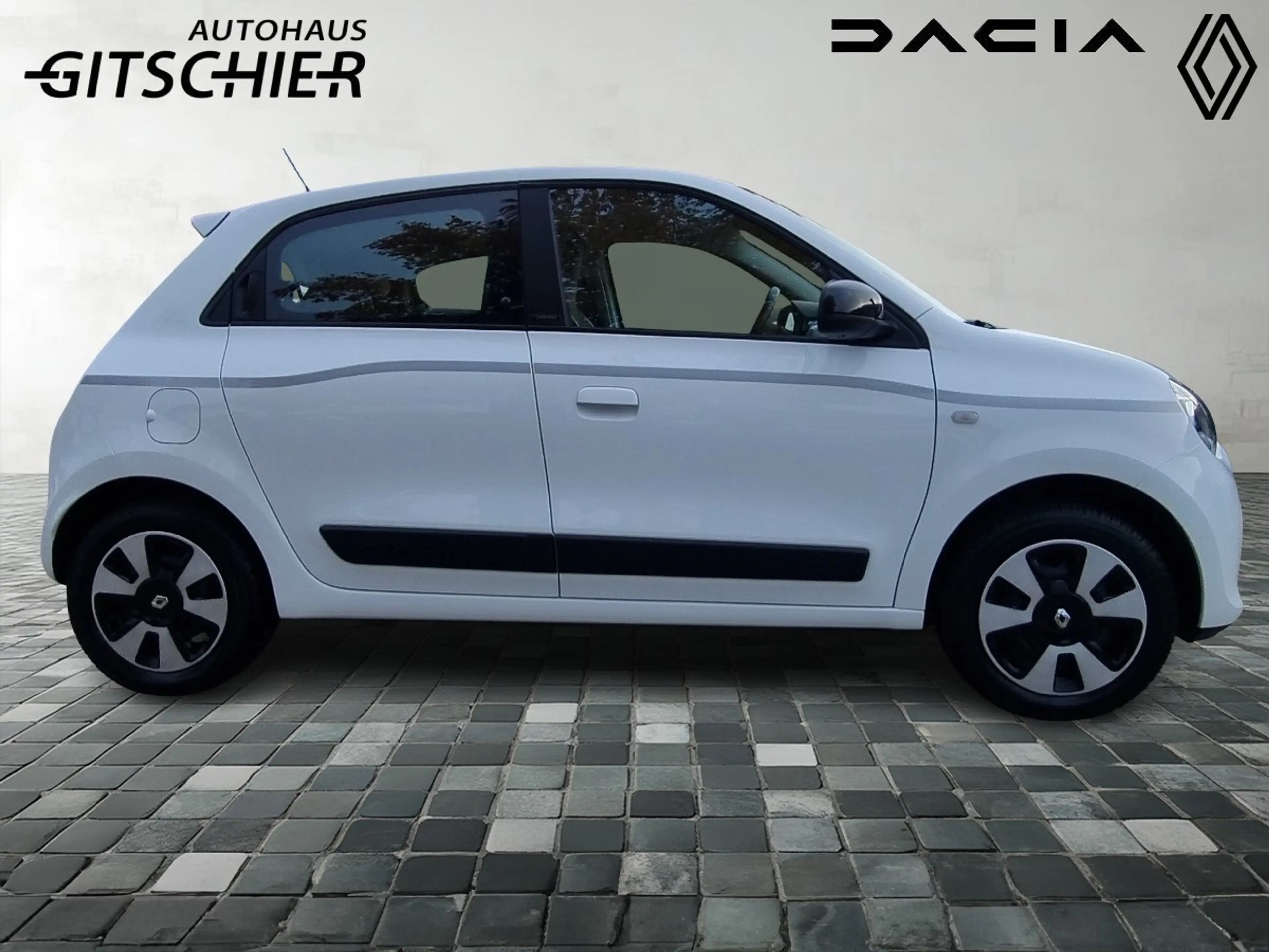 Renault Twingo LIMITED SCe 70 EDC — photo 2