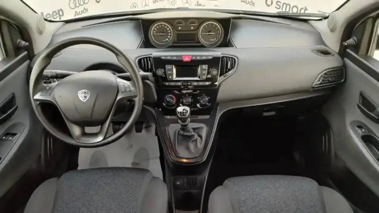 Lancia Ypsilon 2022 — фото 8