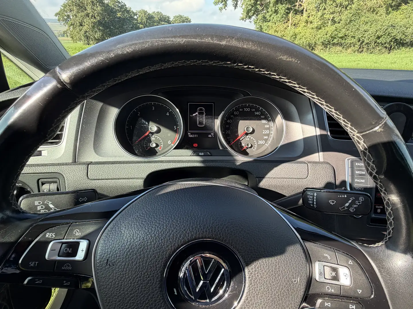 Volkswagen Golf Golf 1.6 TDI BlueMotion TechnologyLounge Bílá - 2