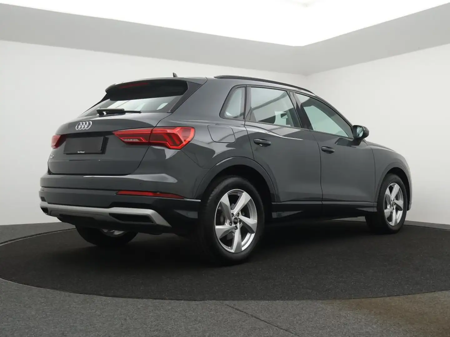 Audi Q3 35TFSI 150PK Business Edition *AUTOMAAT*SPORTSEATS*ZETELVERWARMING*NAVI*APP CONNECT*BLTH*CRUISE*DIGITAL DASHBOARD*... Gris - 2