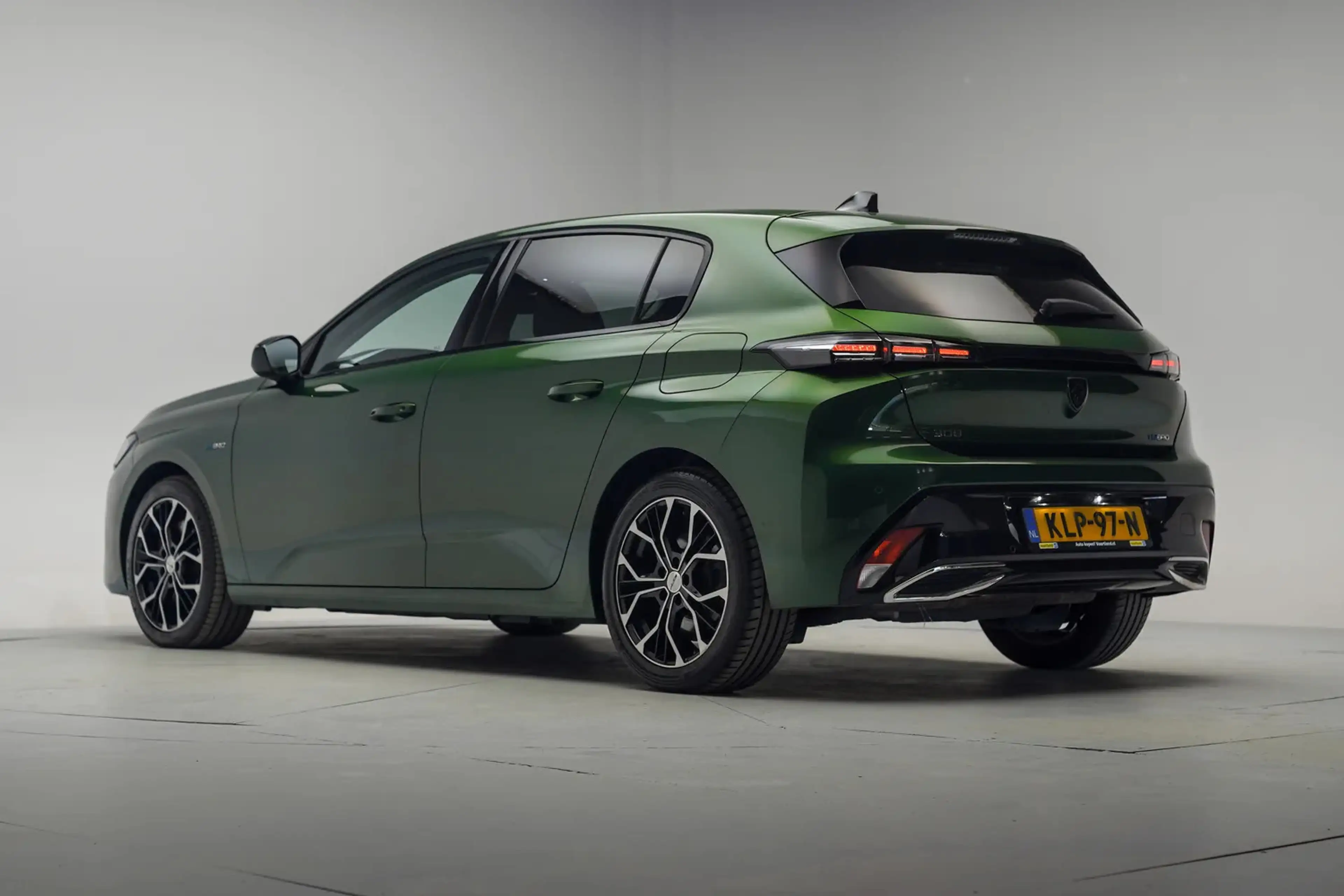 Peugeot 308 1.6 Hybrid Allure Pack [ Camera Navi Apple/Android — photo 3