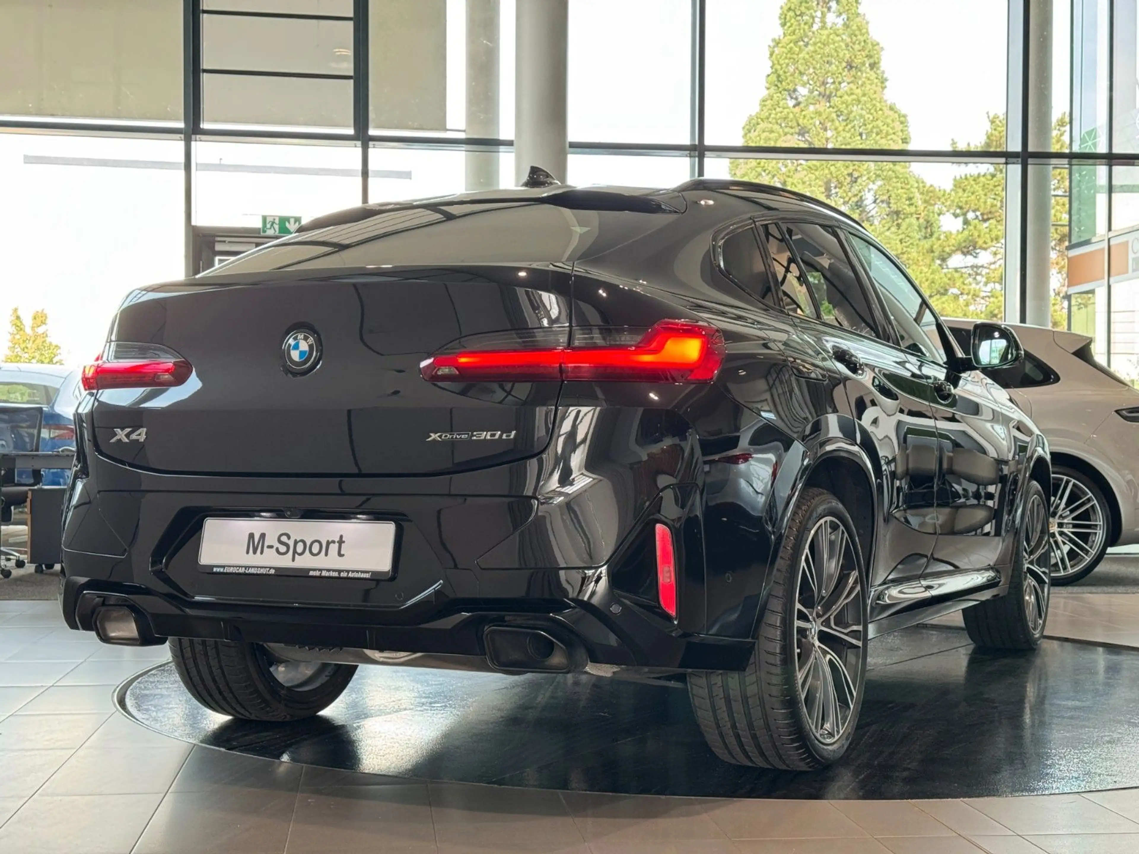 BMW X4 30d M-Sport Laser Carbon Sthz H&K ACC AHK 21" — photo 2