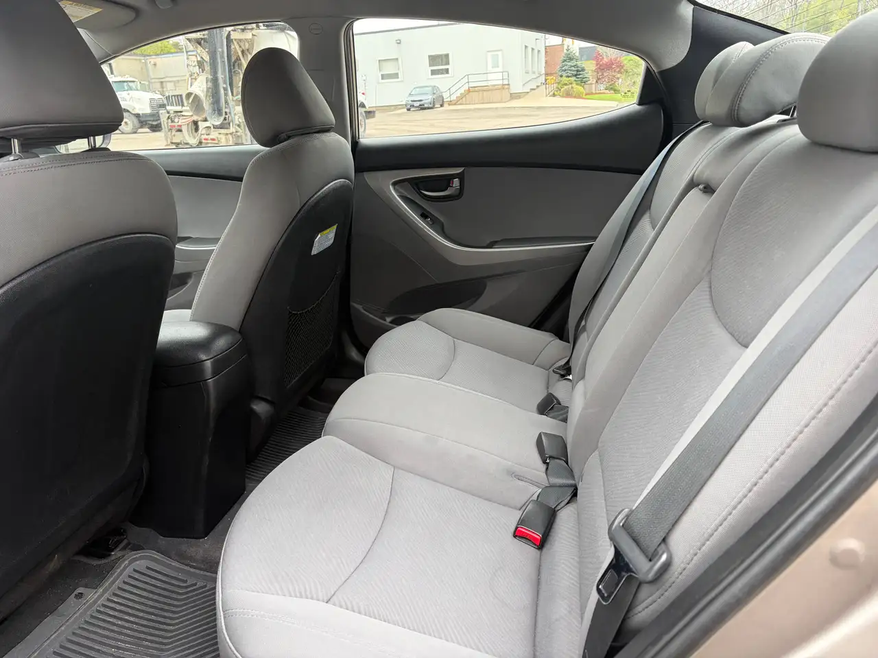 Hyundai ELANTRA снимка Hyundai ELANTRA