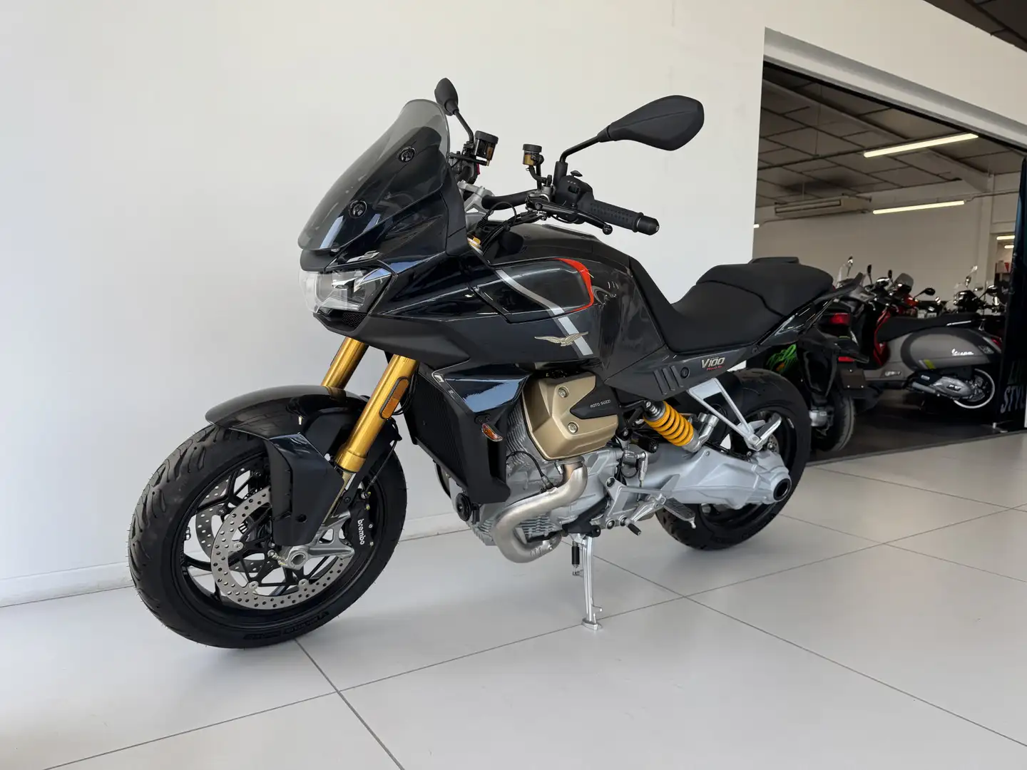 Moto Guzzi V 100 - 2