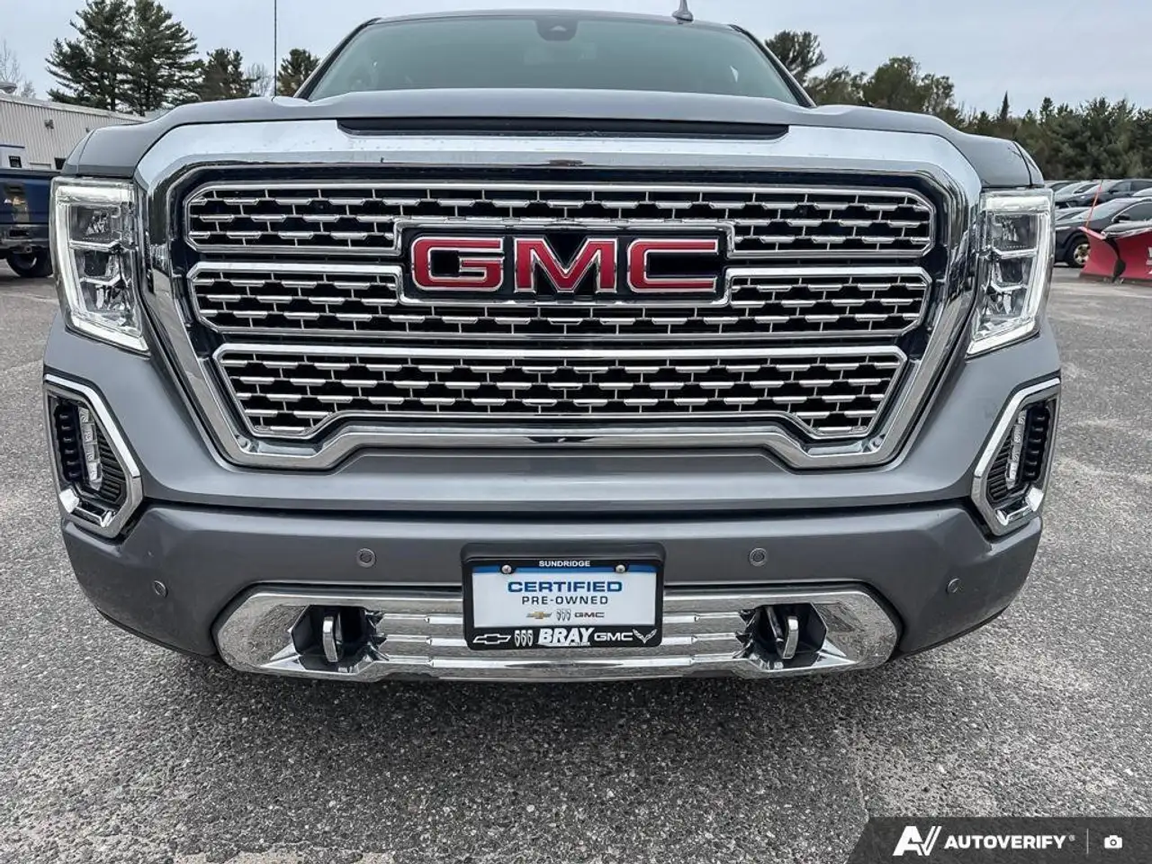 GMC Sierra 1500 снимка GMC Sierra 1500