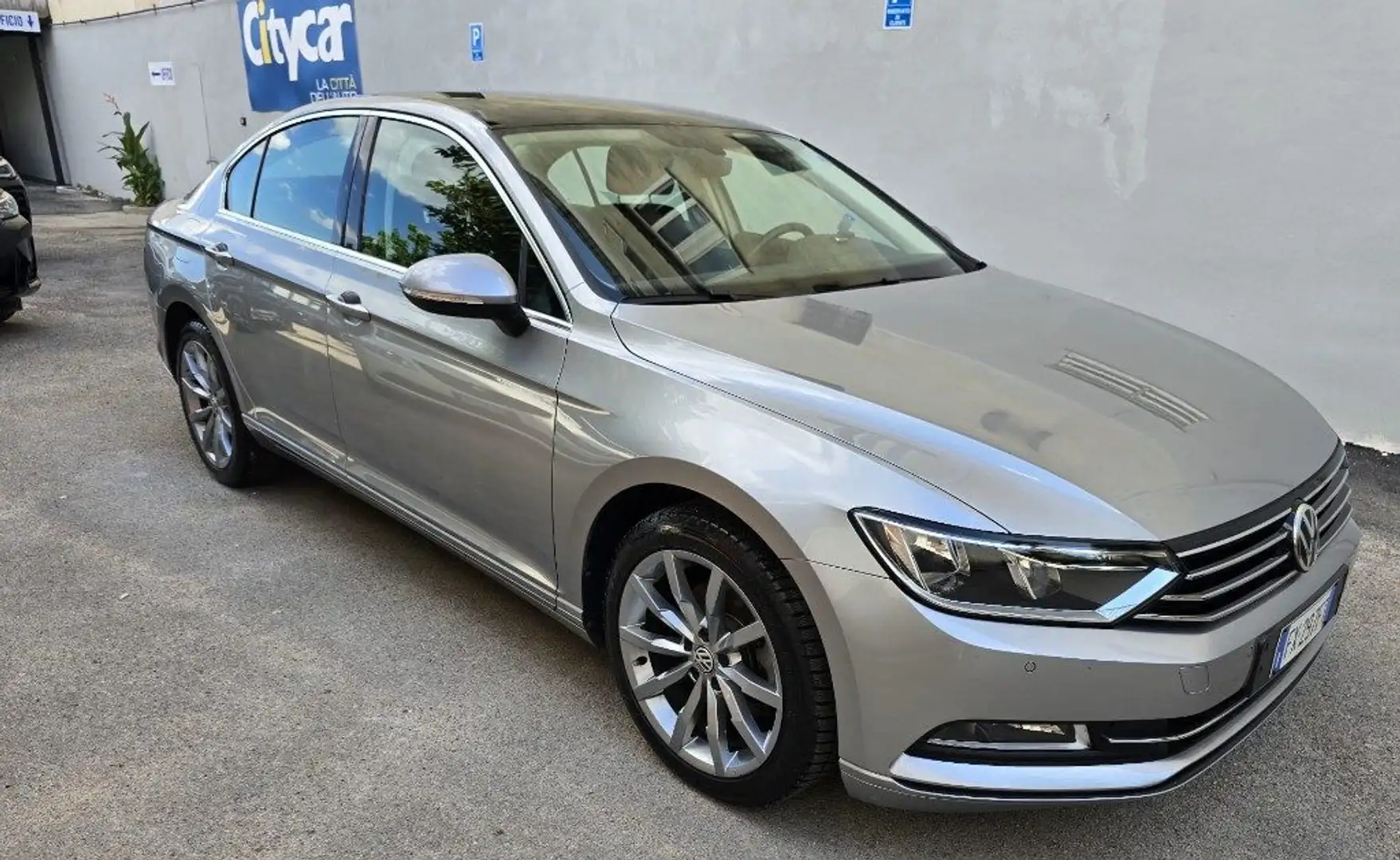 Volkswagen Passat 2.0 TDI Business BlueMotion Technology Argento - 1