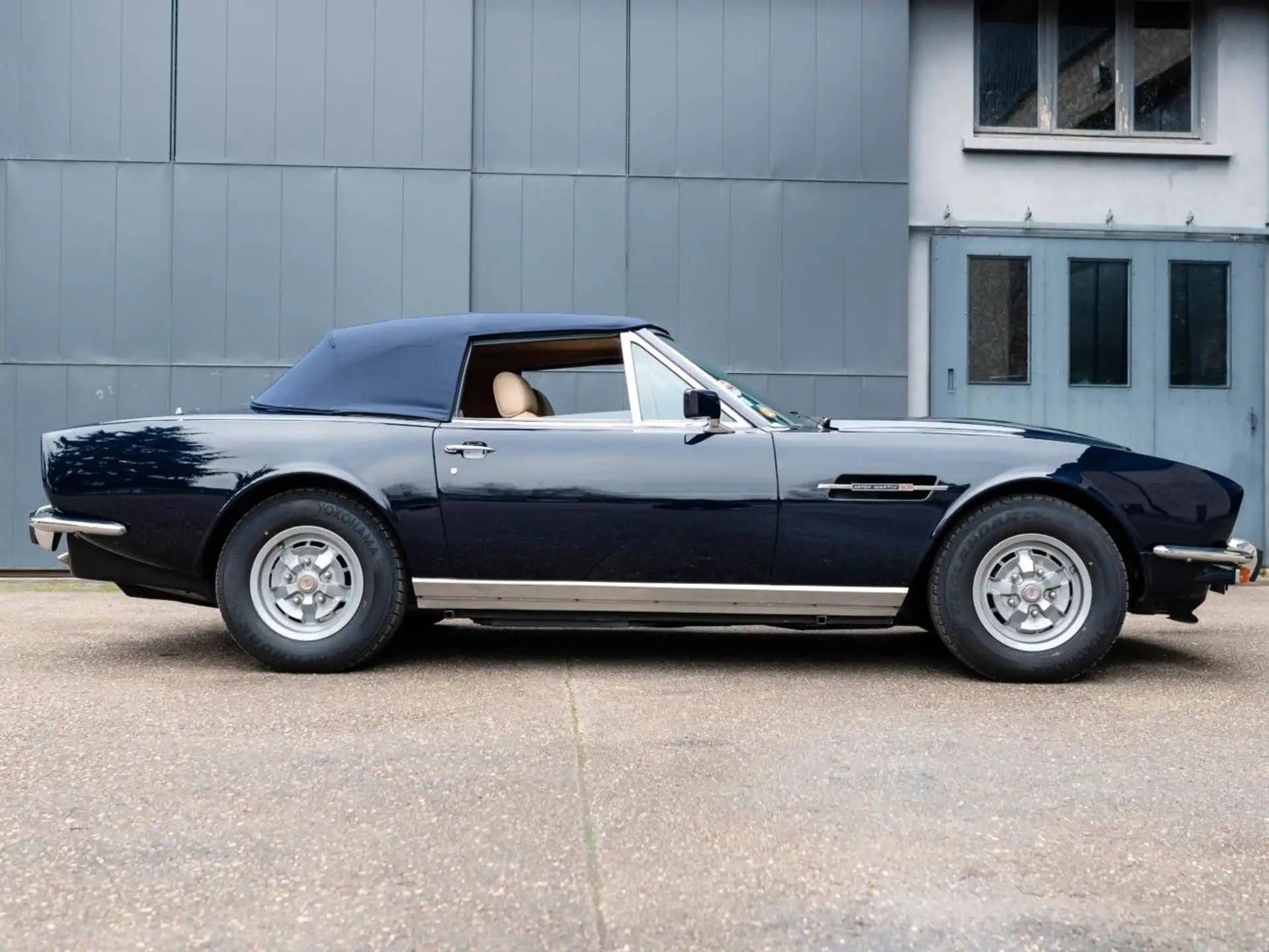 애스턴마틴 V8 Volante 1979 1979 블랙 사진 7