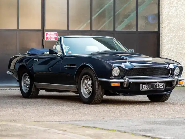 Aston Martin Volante AMV8