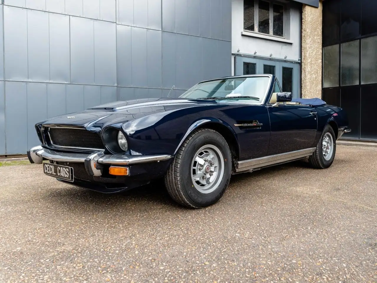 Aston Martin Volante AMV8, foto 3