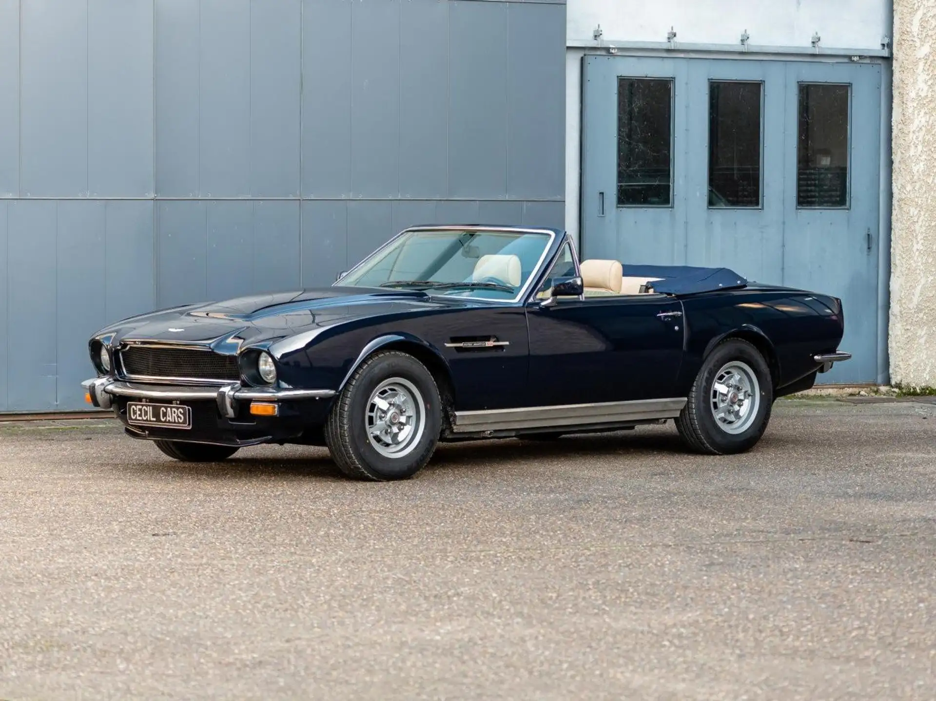 애스턴마틴 V8 Volante 1979 1979 블랙 사진 8