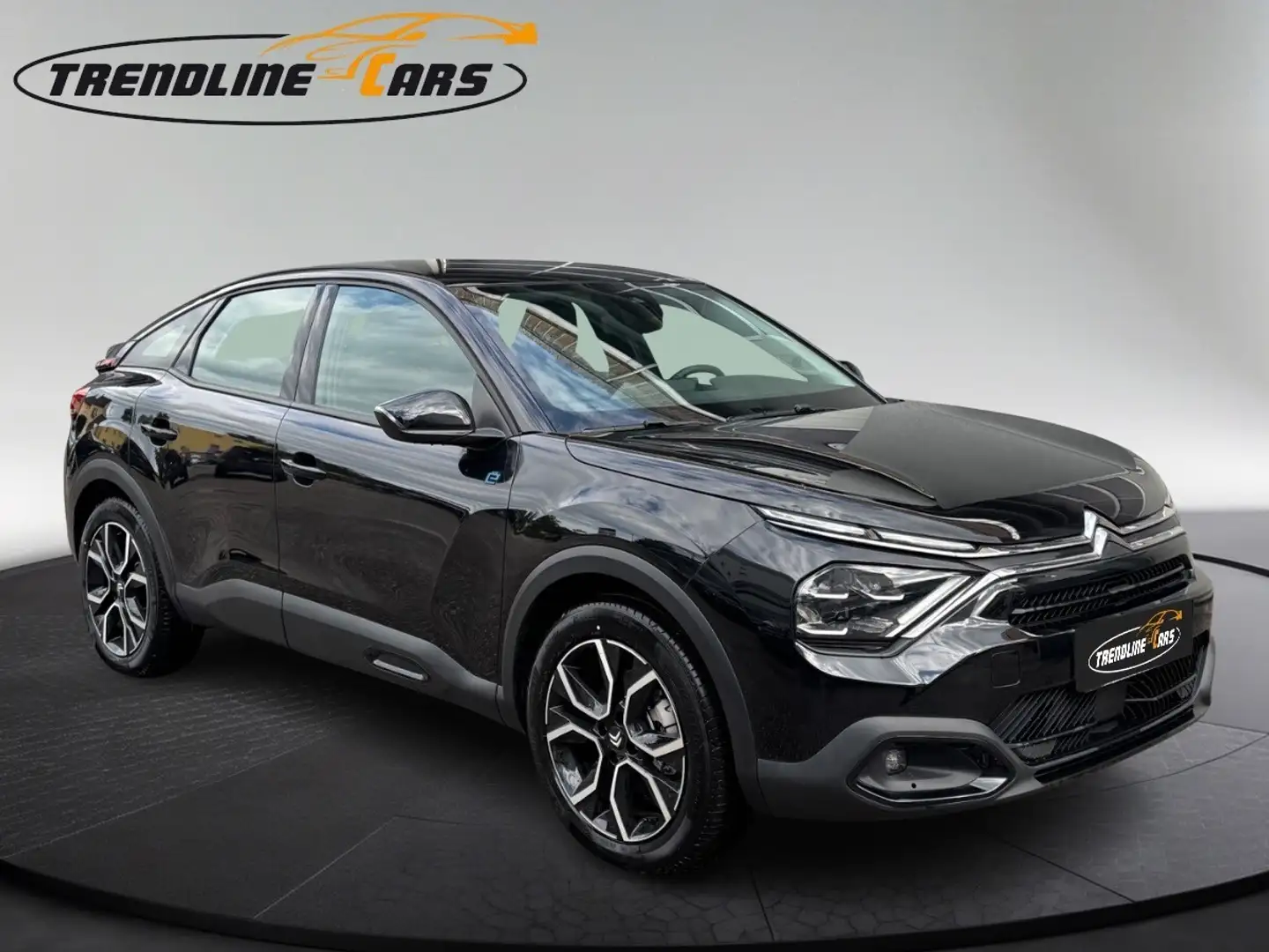 Citroen C4 e-C4 136 50kWh Plus Schwarz - 1