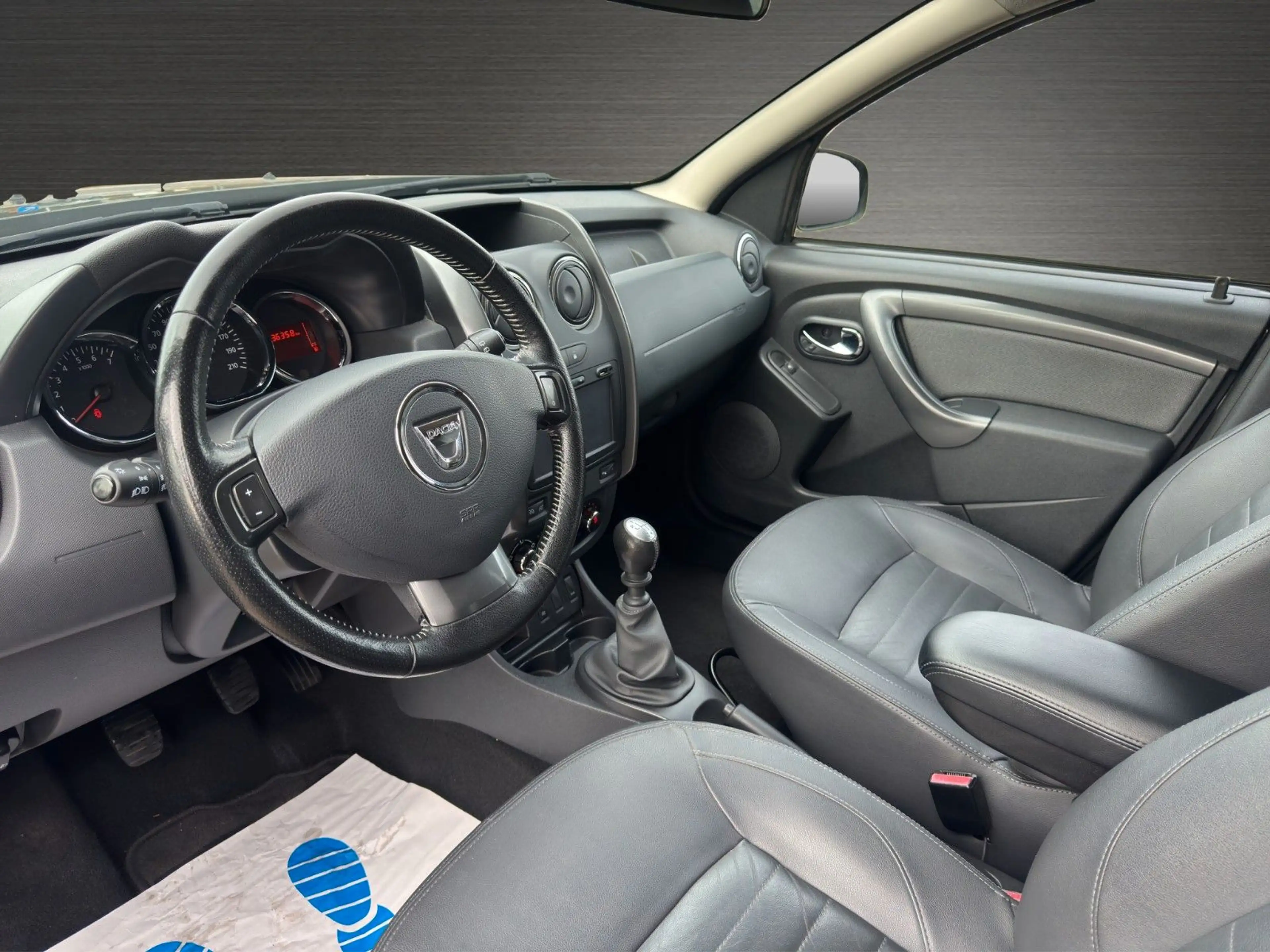 Dacia Duster I 1.5 dCi Prestige 4x2  Leder Klima PDC — photo 11