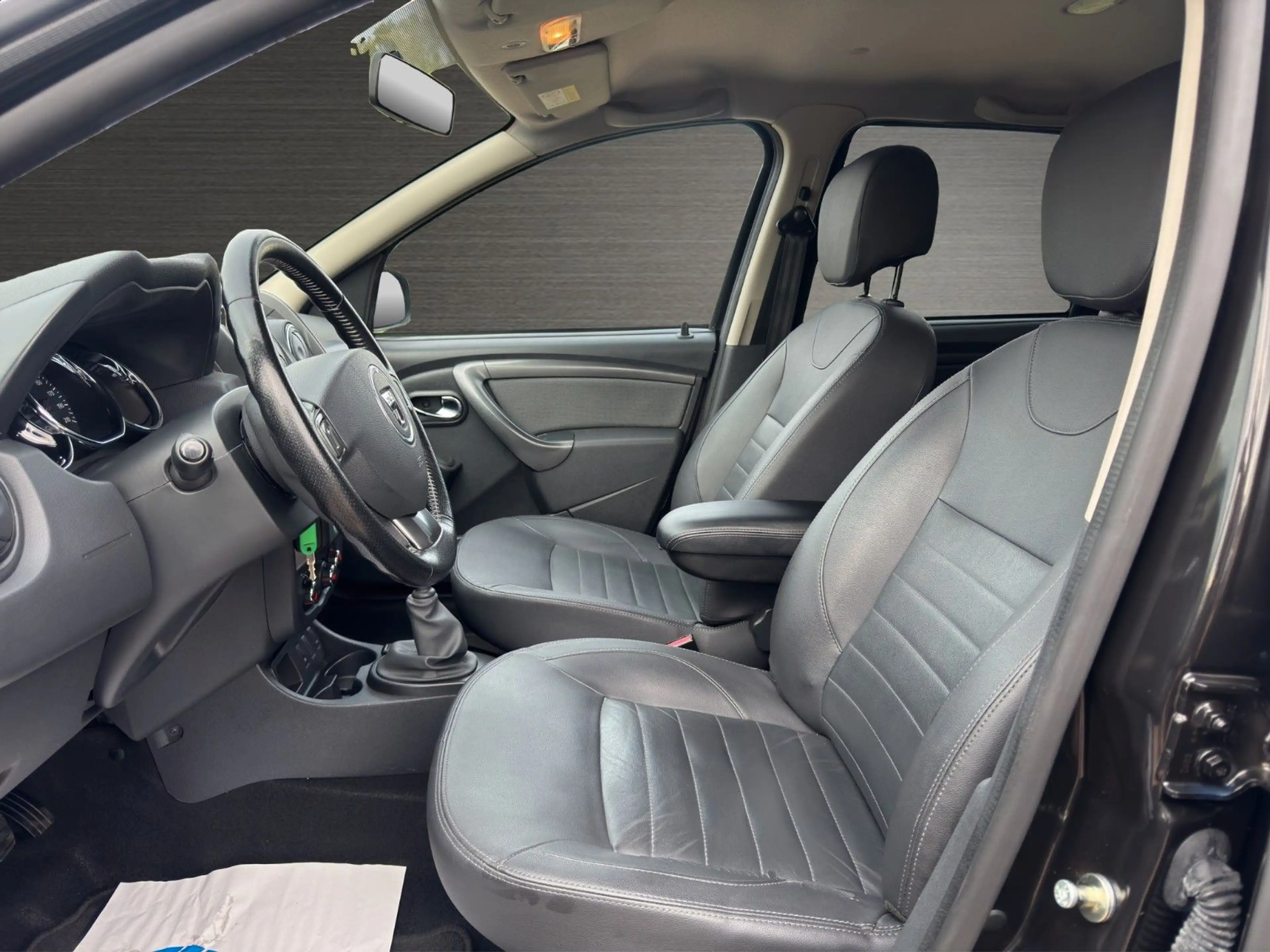 Dacia Duster I 1.5 dCi Prestige 4x2  Leder Klima PDC — photo 12