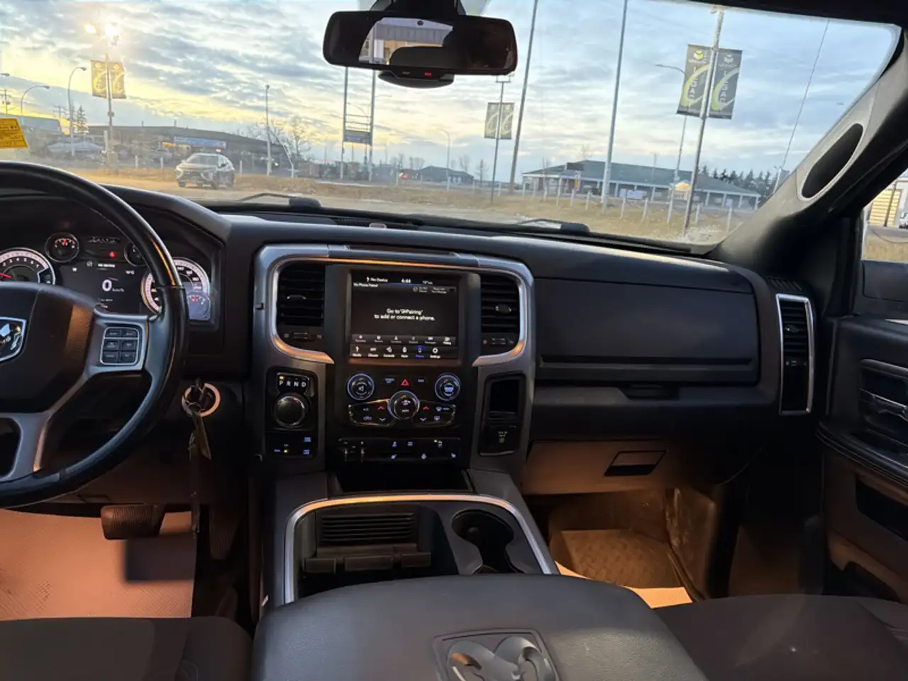 RAM 1500 снимка RAM 1500