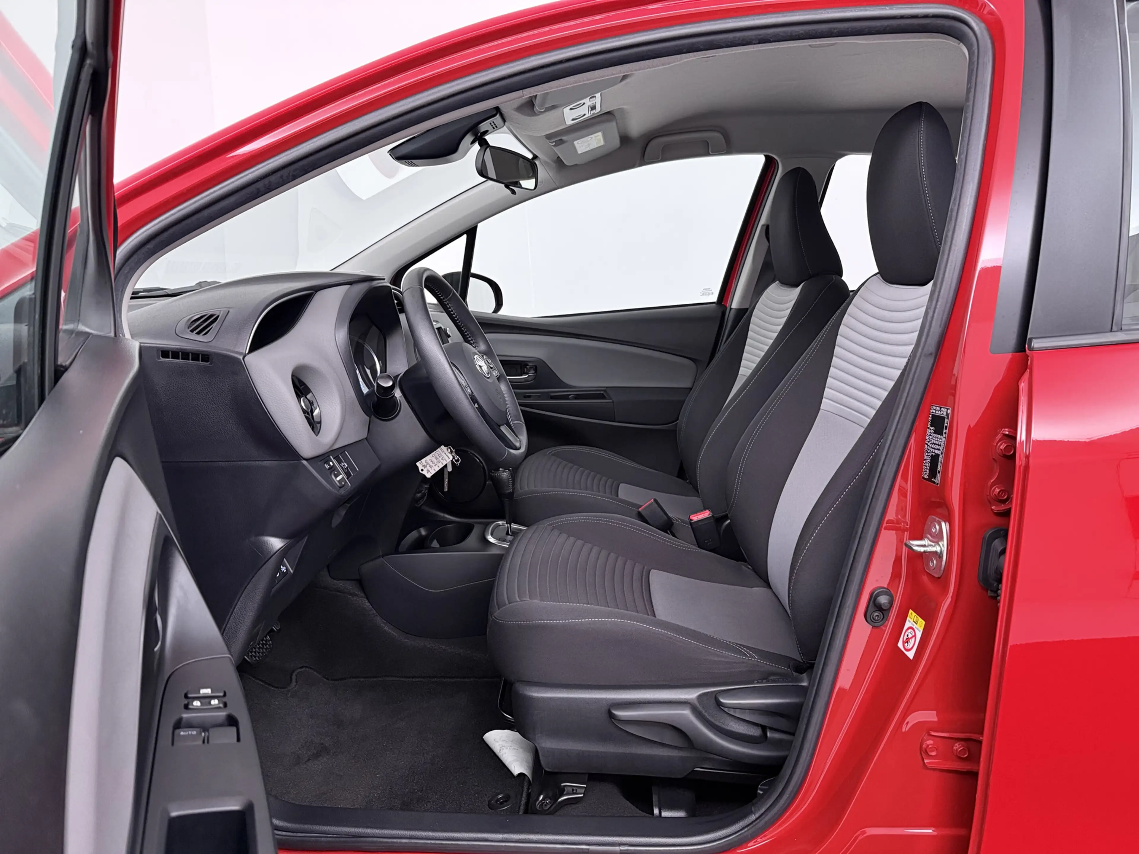 Toyota Aygo 1.0 VVT-i x-joy | Climate Control | Apple Carplay/ — photo 6