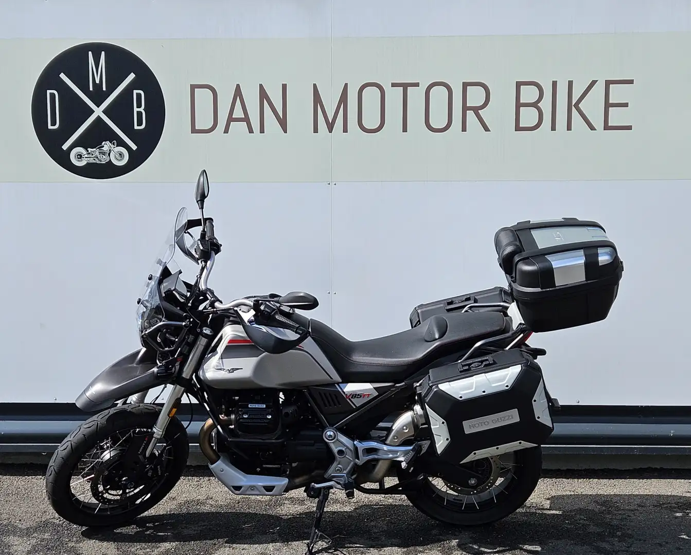 Moto Guzzi V 85 TT Сірий - 1